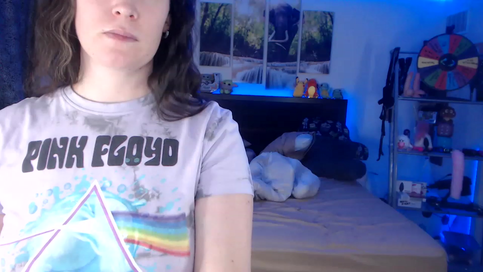 Gallery image thumbnail from BostonBeckyy's myfreecams stream on, 02/18/2023, 02:29 image 3 of 20