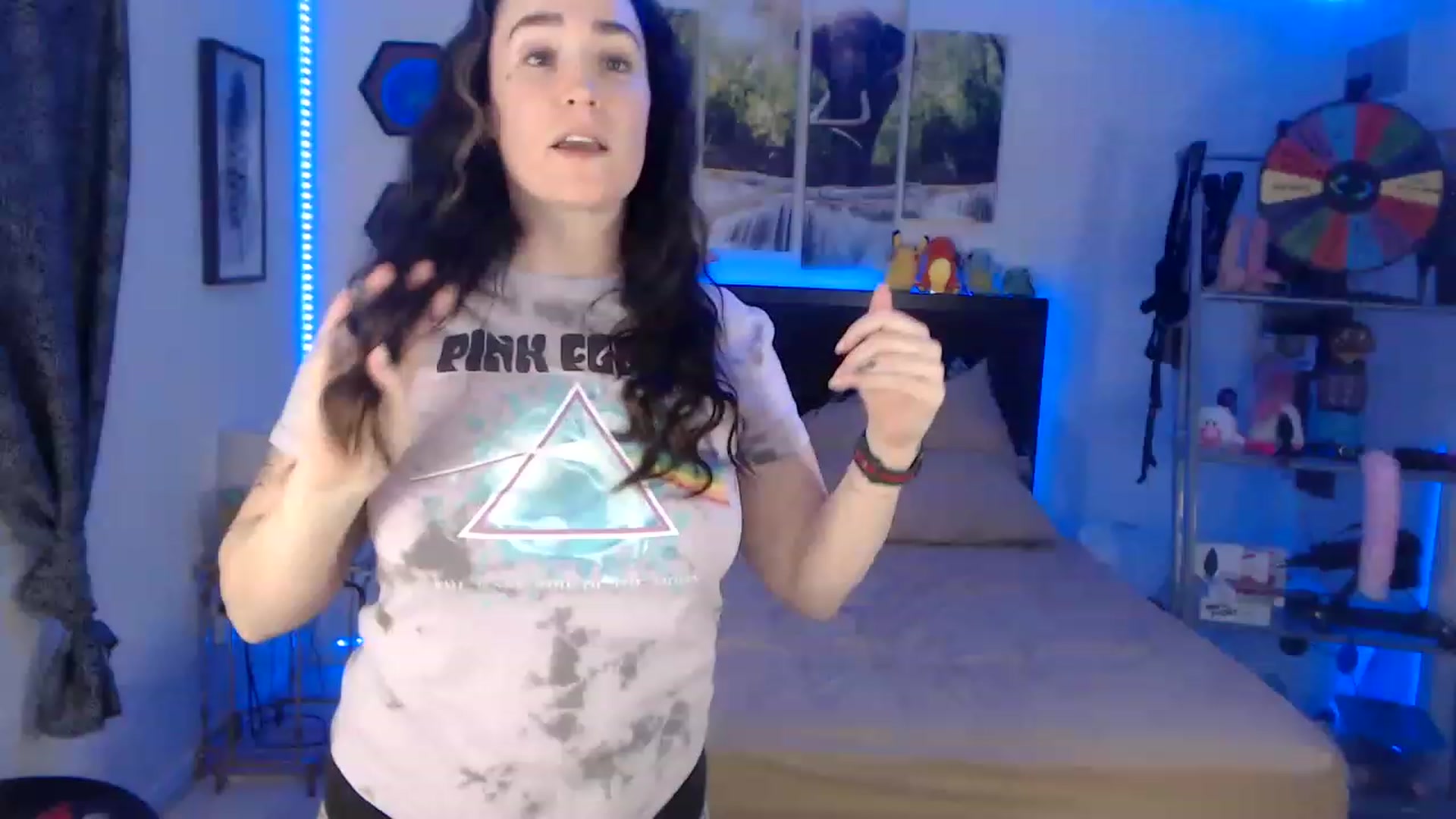 Gallery image thumbnail from BostonBeckyy's myfreecams stream on, 02/18/2023, 02:53 image 6 of 20