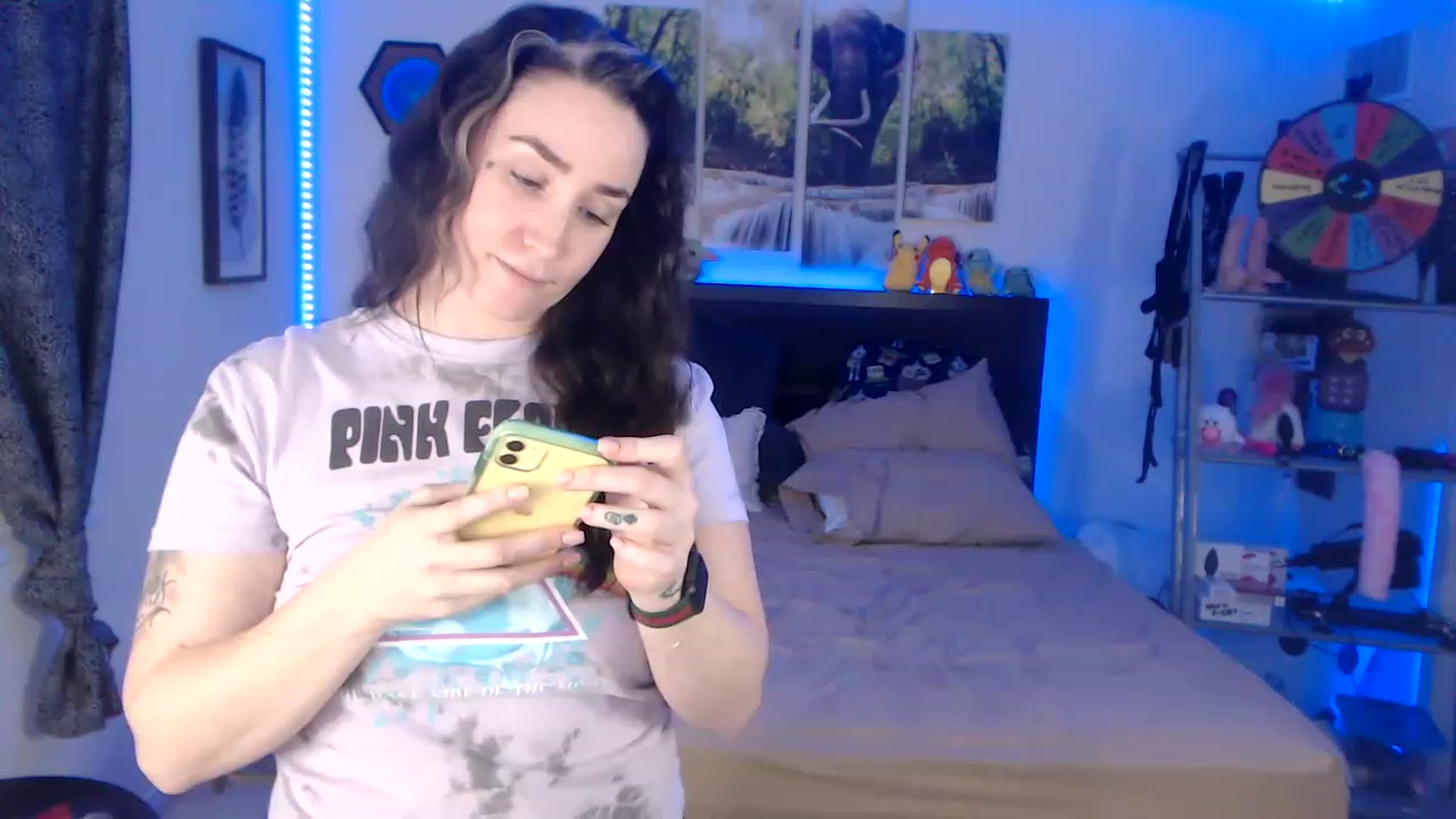 Gallery image thumbnail from BostonBeckyy's myfreecams stream on, 02/18/2023, 02:53 image 4 of 20