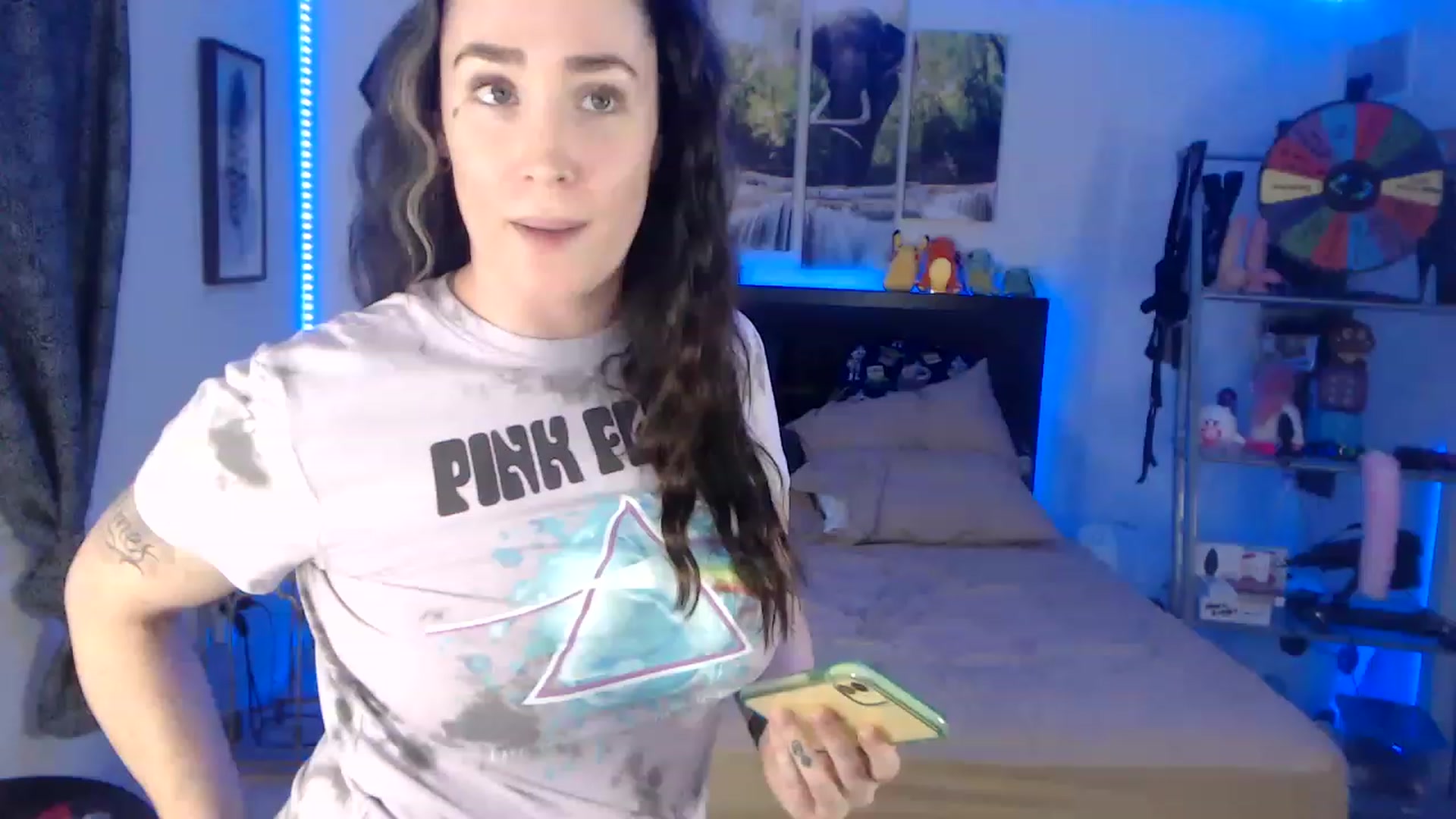 Gallery image thumbnail from BostonBeckyy's myfreecams stream on, 02/18/2023, 02:53 image 5 of 20
