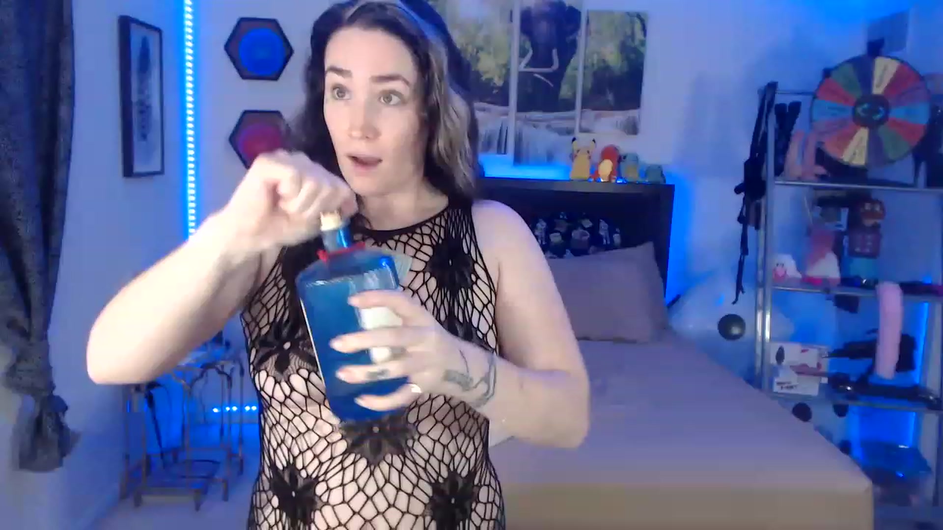 Gallery image thumbnail from BostonBeckyy's myfreecams stream on, 02/20/2023, 03:03 image 6 of 20