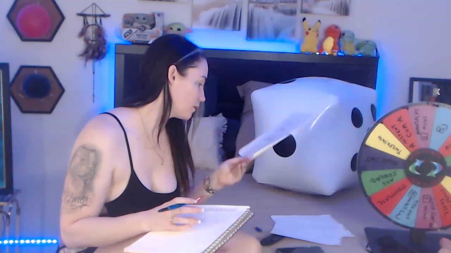 Gallery image thumbnail from BostonBeckyy's myfreecams stream on, 04/19/2023, 17:36 image 3 of 20
