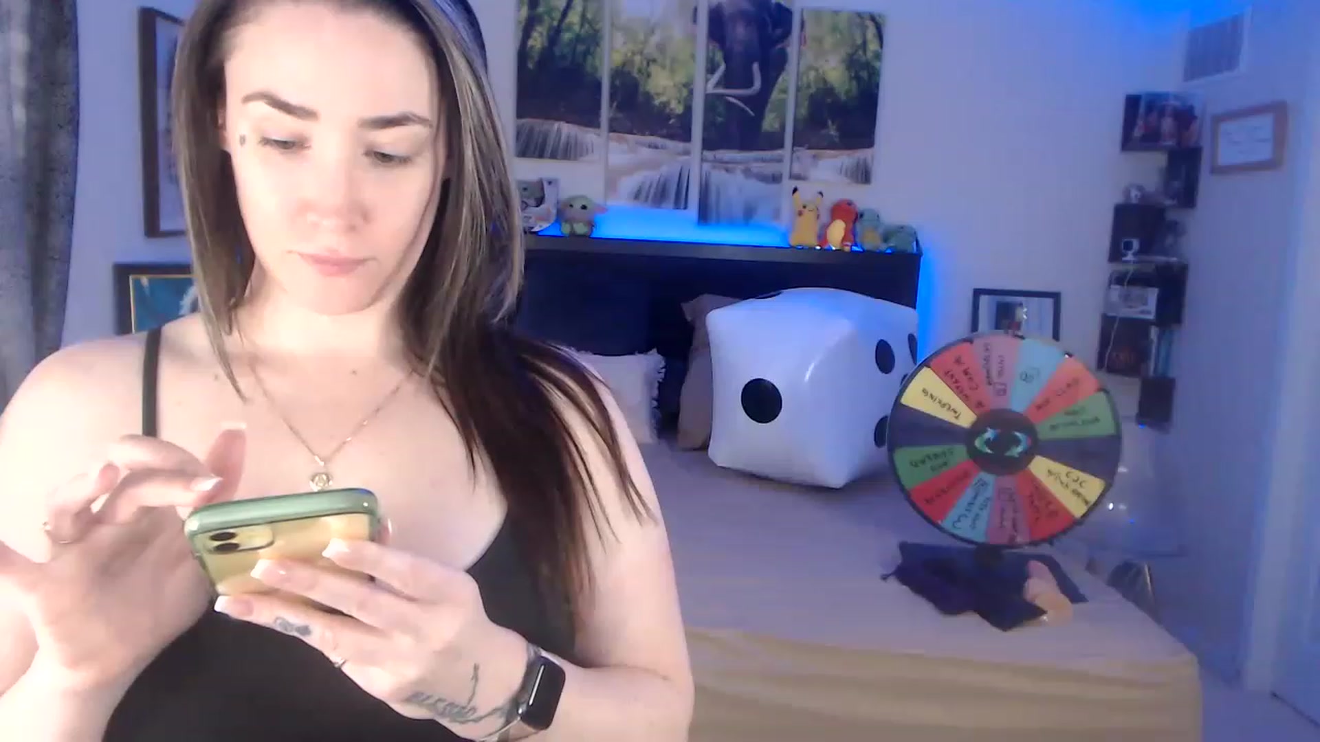 Gallery image thumbnail from BostonBeckyy's myfreecams stream on, 04/19/2023, 17:36 image 9 of 20