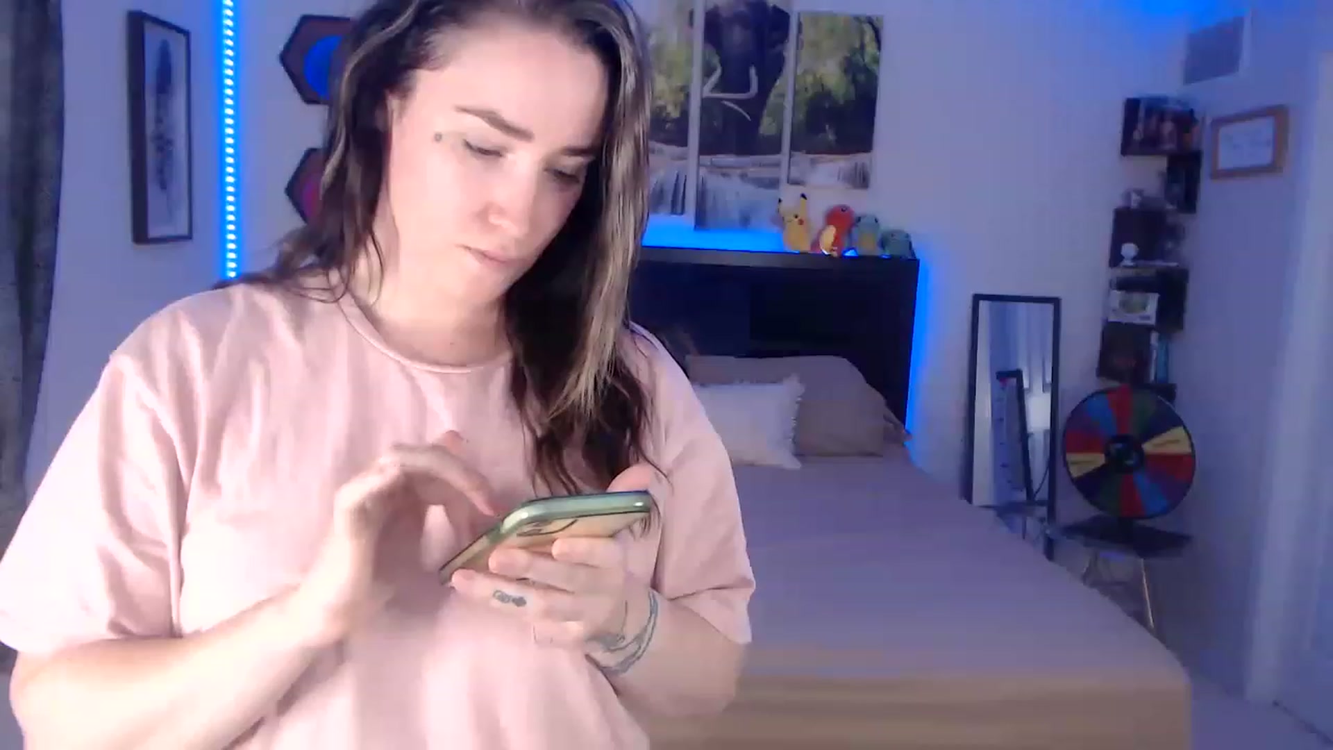 Gallery image thumbnail from BostonBeckyy's myfreecams stream on, 05/28/2023, 16:10 image 12 of 20