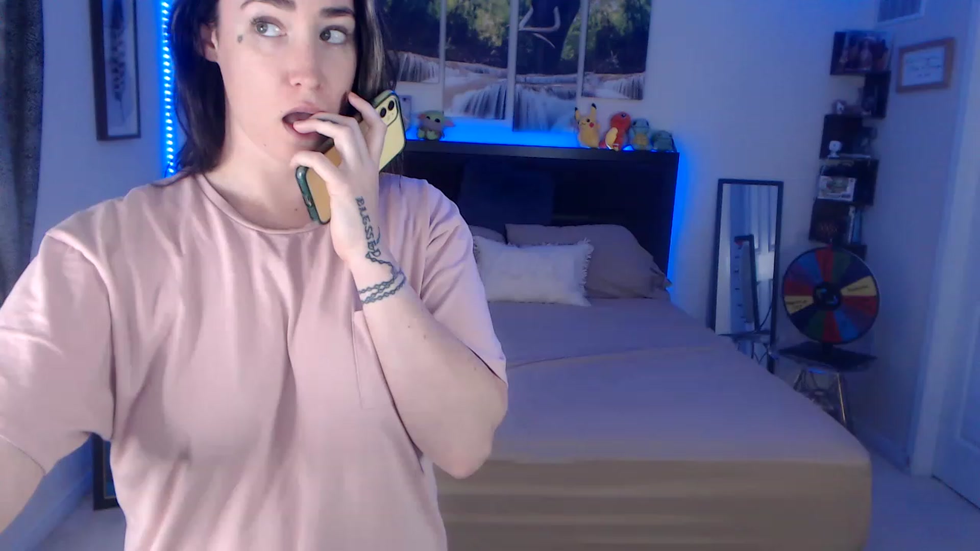 Gallery image thumbnail from BostonBeckyy's myfreecams stream on, 05/28/2023, 17:21 image 1 of 20
