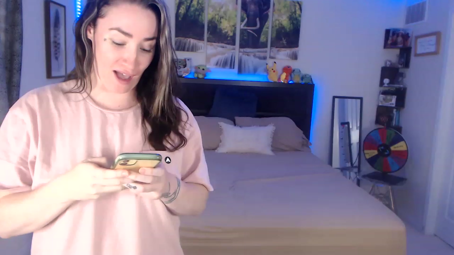 Gallery image thumbnail from BostonBeckyy's myfreecams stream on, 05/28/2023, 17:21 image 7 of 20