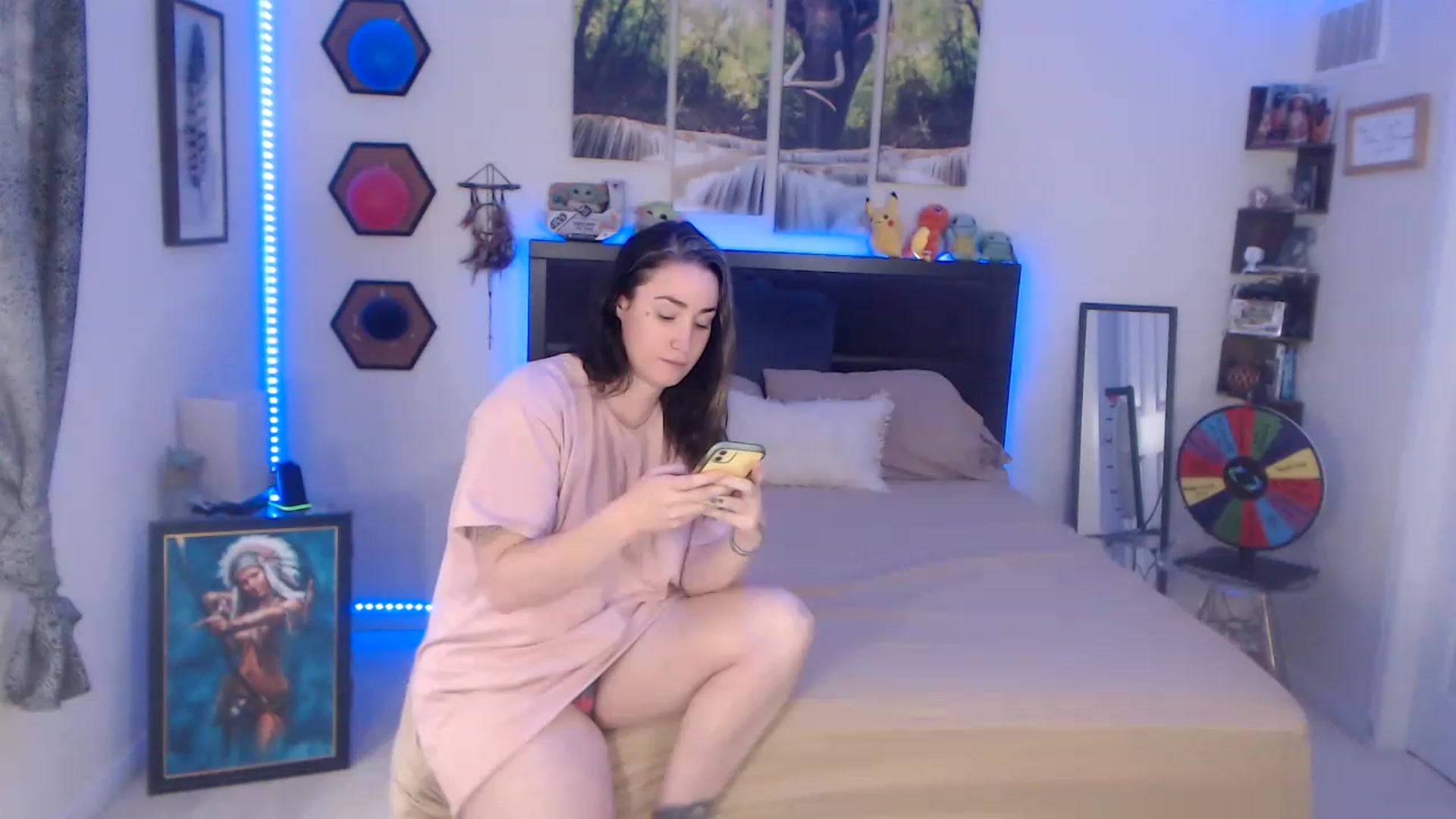 Gallery image thumbnail from BostonBeckyy's myfreecams stream on, 05/28/2023, 17:21 image 19 of 20