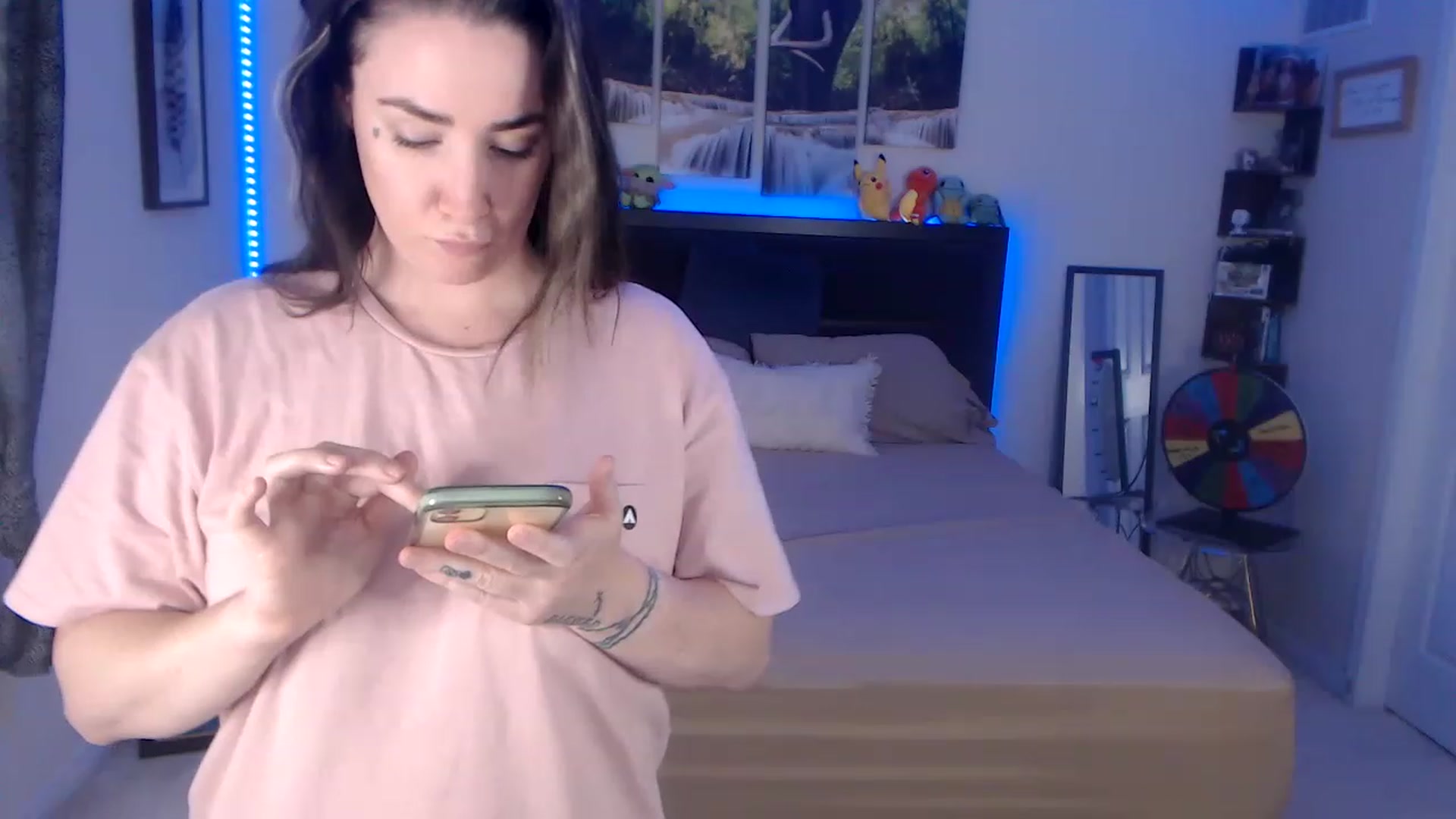 Gallery image thumbnail from BostonBeckyy's myfreecams stream on, 05/28/2023, 17:21 image 2 of 20
