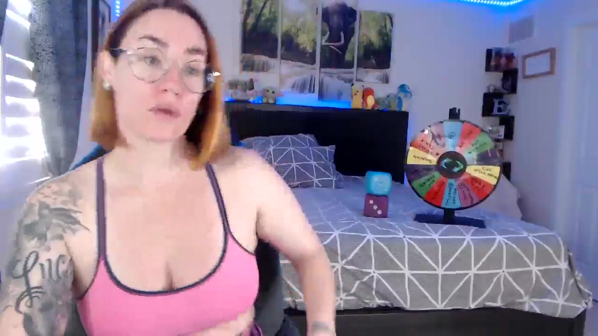 Gallery image thumbnail from BostonBeckyy's myfreecams stream on, 09/16/2025, 19:42 image 10 of 20