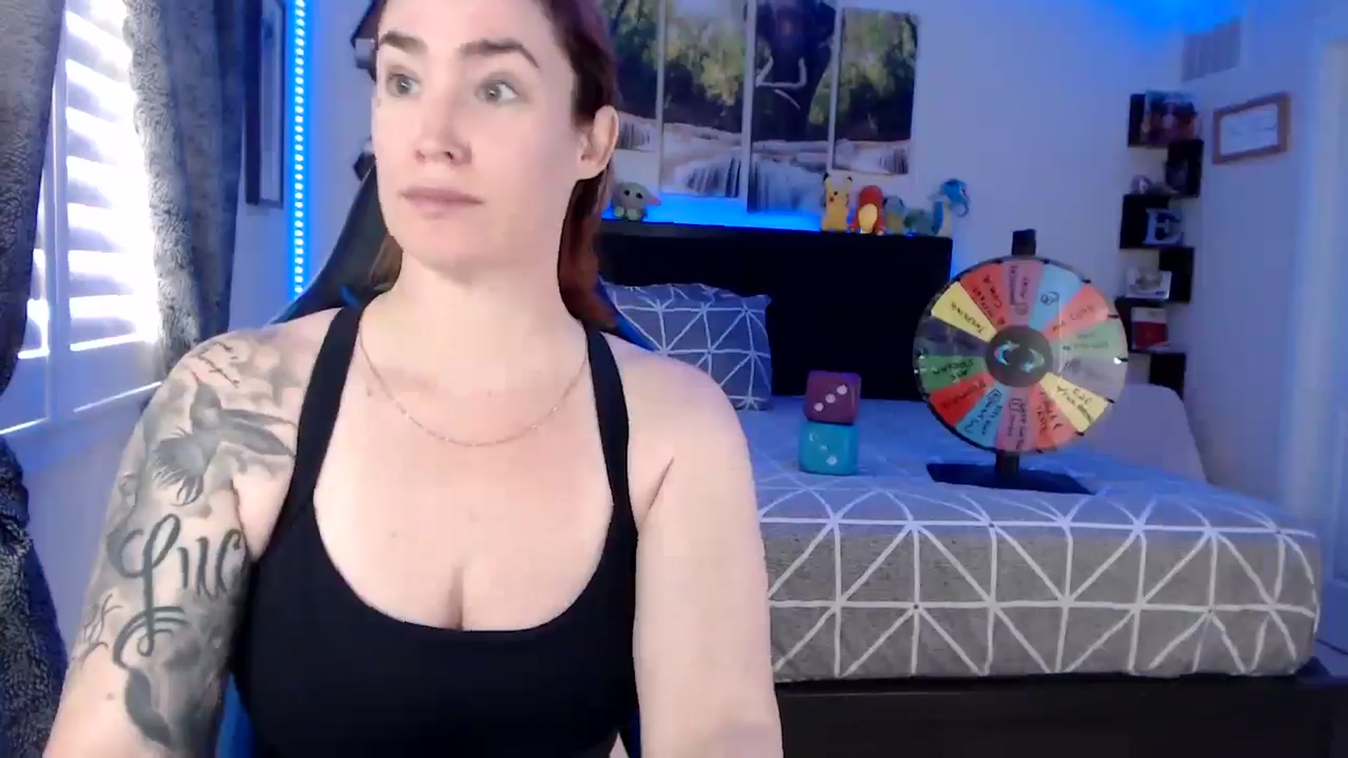 Gallery image thumbnail from BostonBeckyy's myfreecams stream on, 10/13/2025, 19:50 image 16 of 20