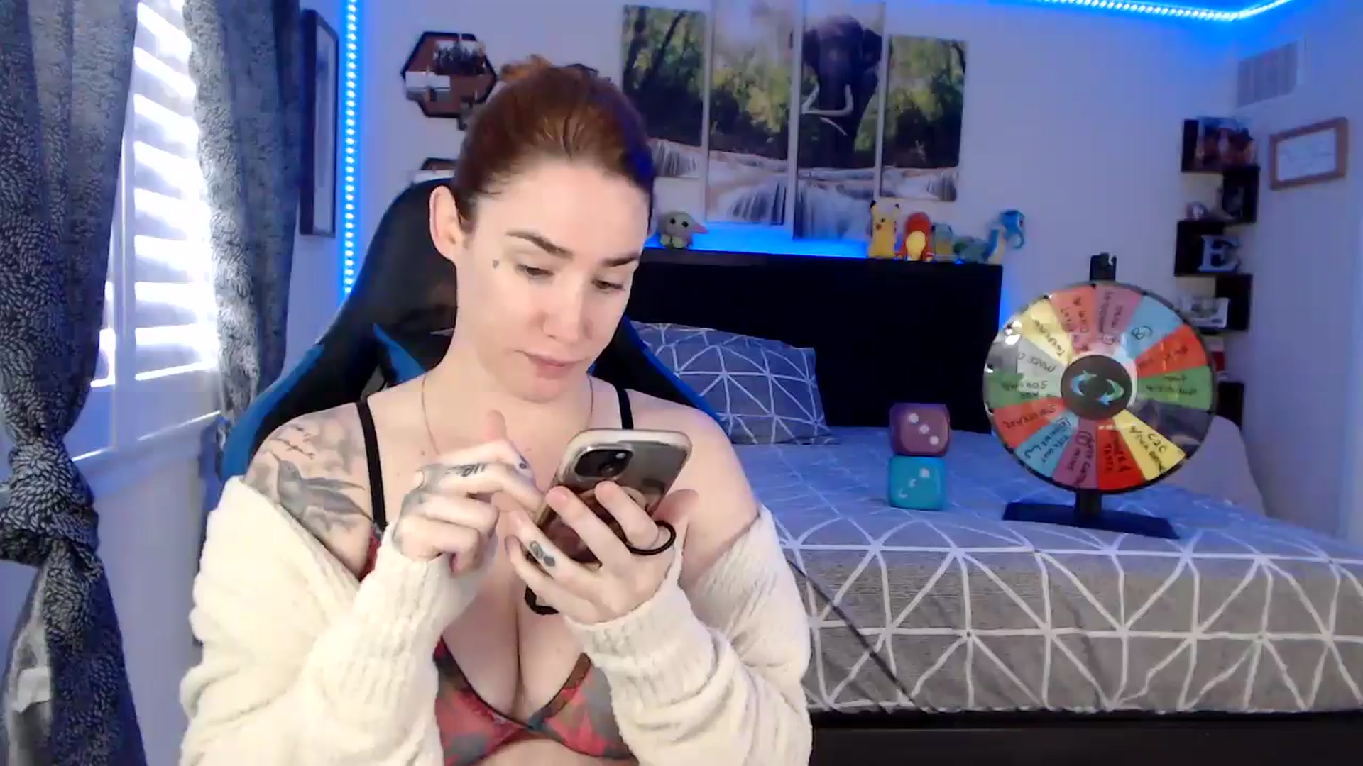 Gallery image thumbnail from BostonBeckyy's myfreecams stream on, 10/15/2025, 17:51 image 16 of 20