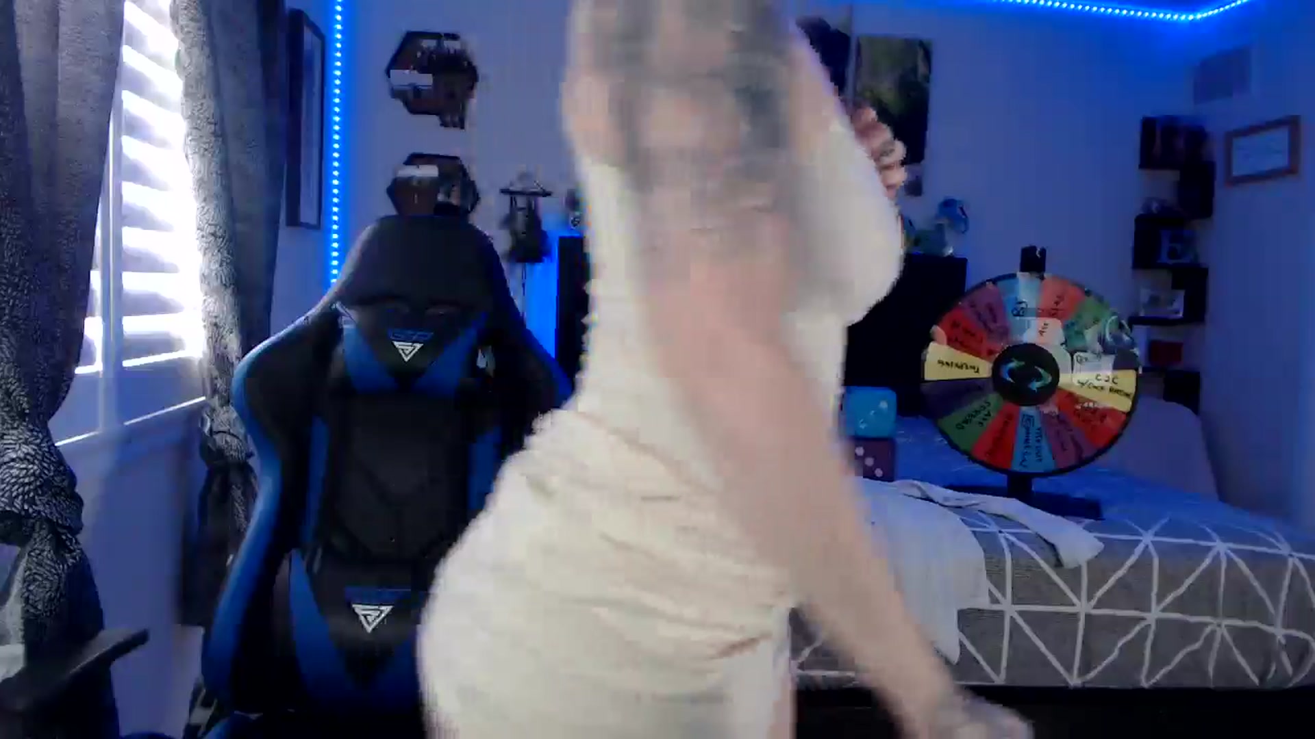 Gallery image thumbnail from BostonBeckyy's myfreecams stream on, 10/23/2025, 17:27 image 17 of 20