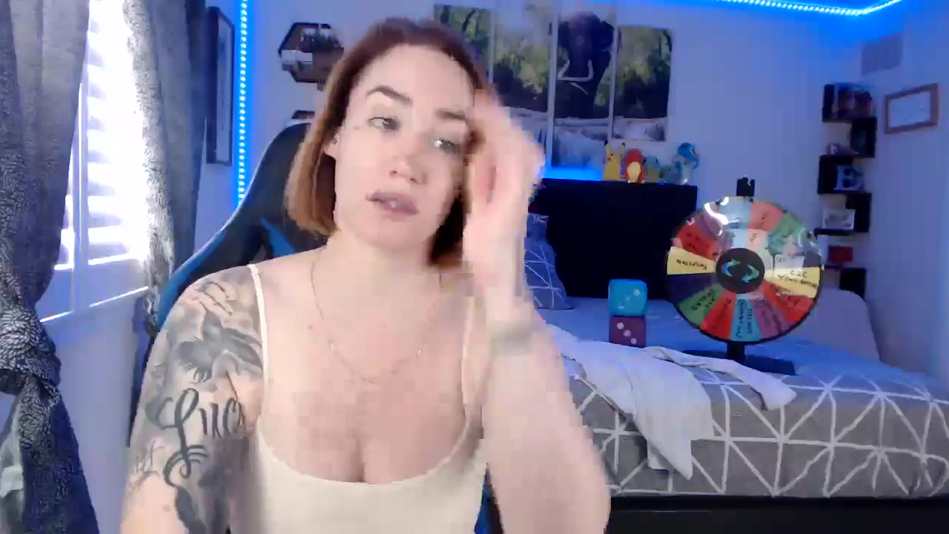 Gallery image thumbnail from BostonBeckyy's myfreecams stream on, 10/23/2025, 17:27 image 14 of 20