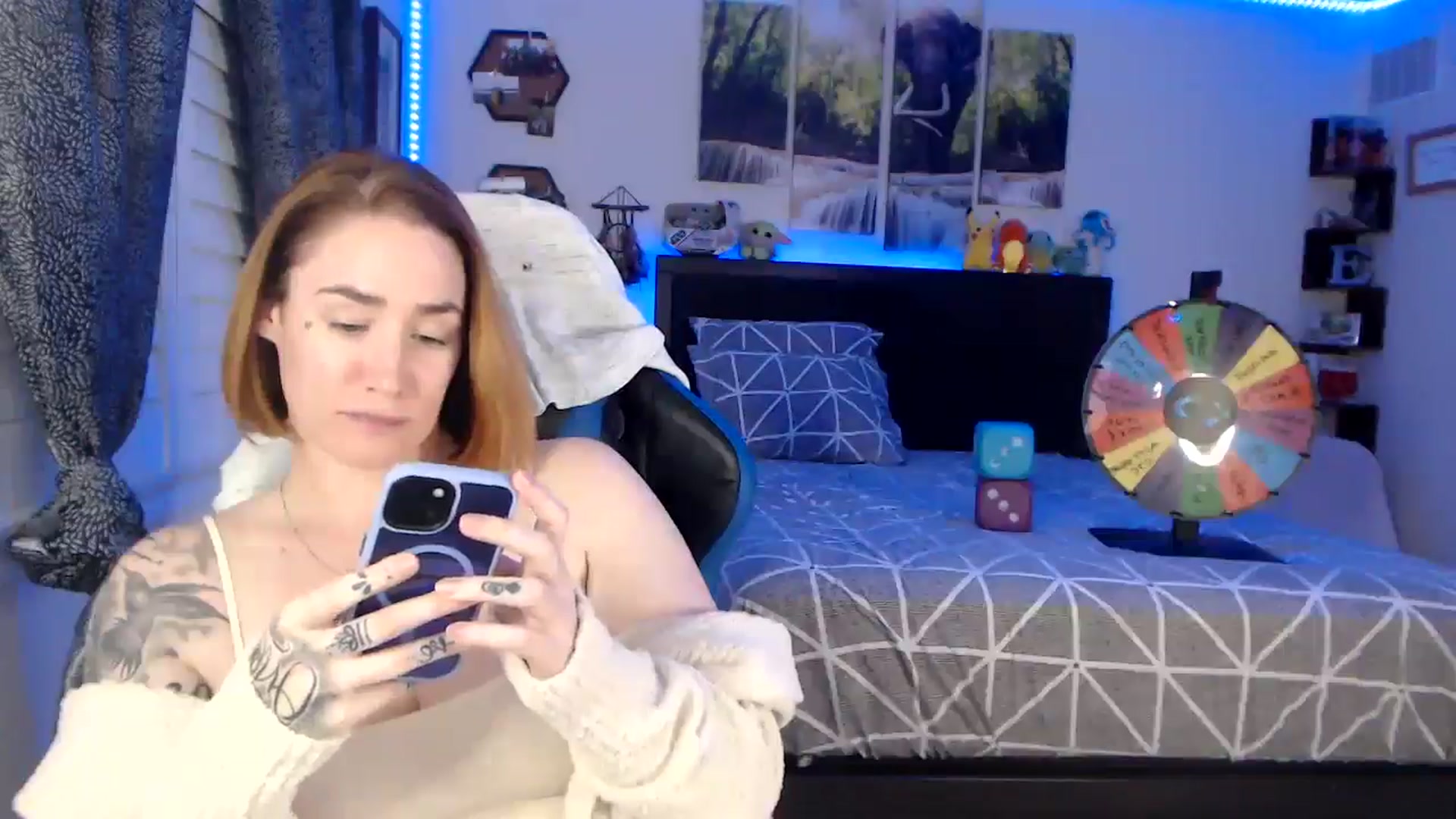 Gallery image thumbnail from BostonBeckyy's myfreecams stream on, 10/24/2025, 01:15 image 6 of 20