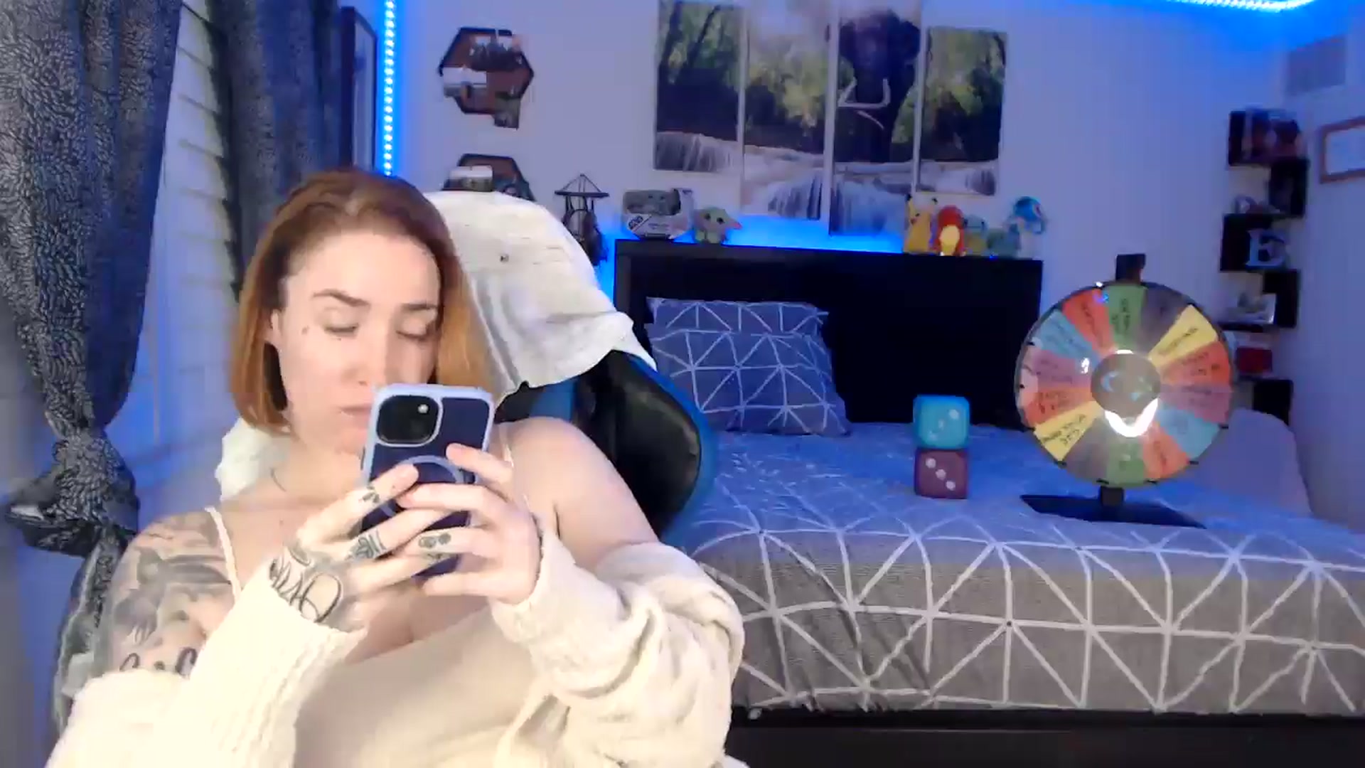 Gallery image thumbnail from BostonBeckyy's myfreecams stream on, 10/24/2025, 01:15 image 14 of 20