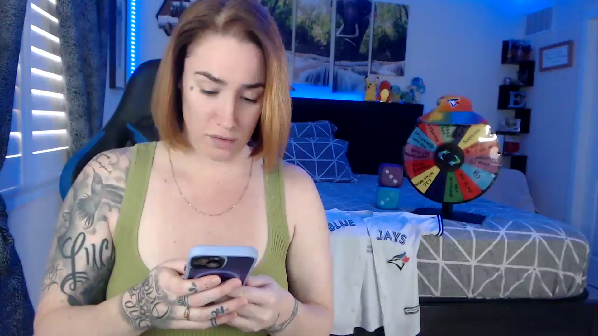 Gallery image thumbnail from BostonBeckyy's myfreecams stream on, 10/25/2025, 20:49 image 13 of 20