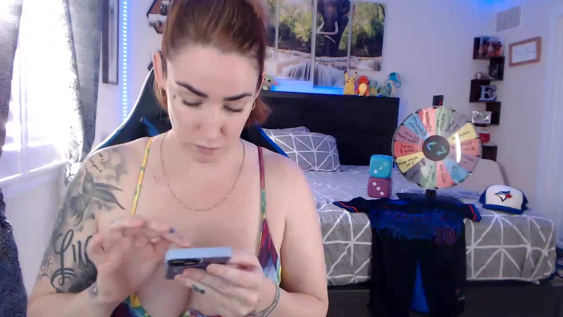 Gallery image thumbnail from BostonBeckyy's myfreecams stream on, 10/28/2025, 19:25 image 17 of 20