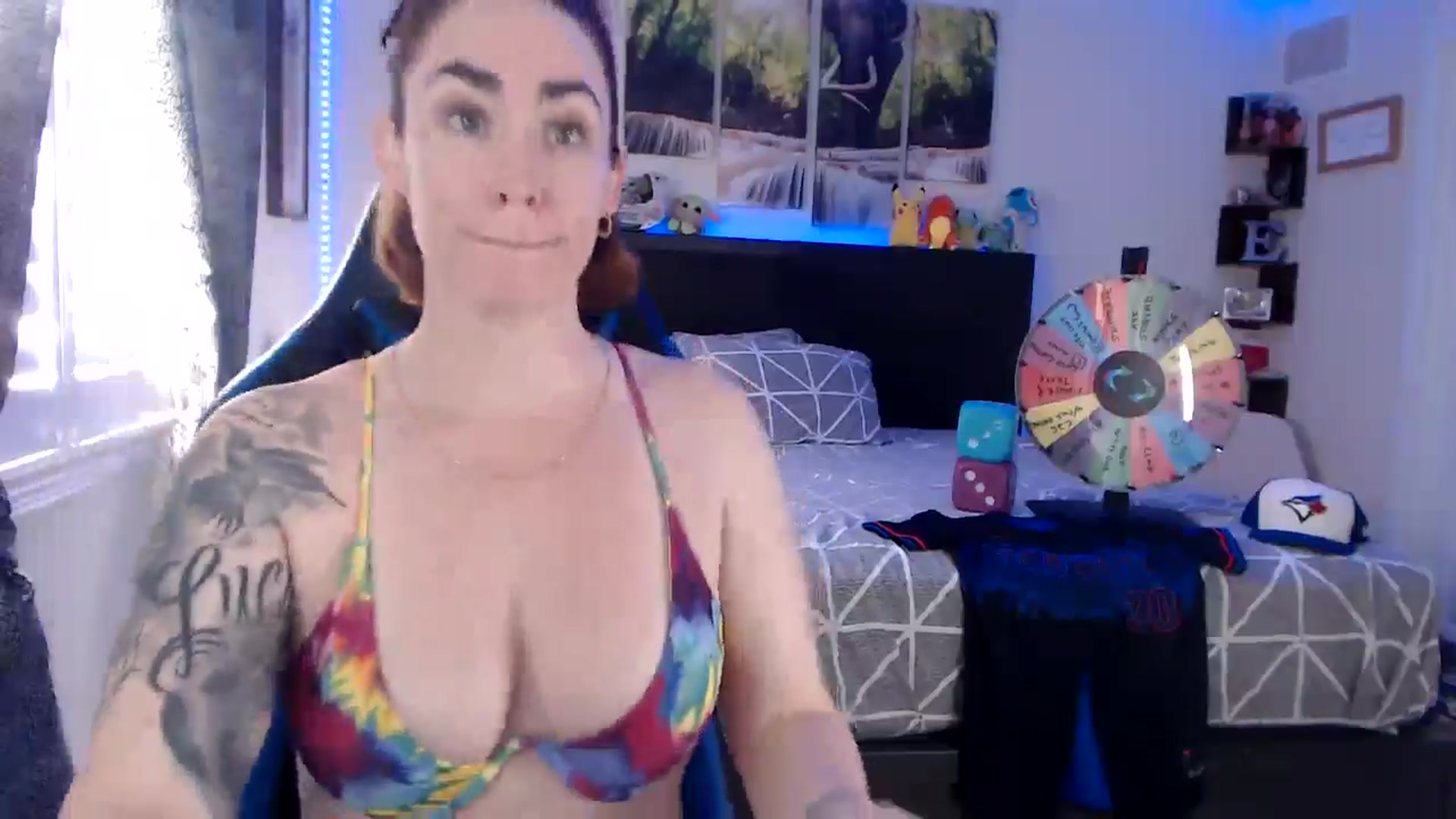 Gallery image thumbnail from BostonBeckyy's myfreecams stream on, 10/28/2025, 19:25 image 12 of 20