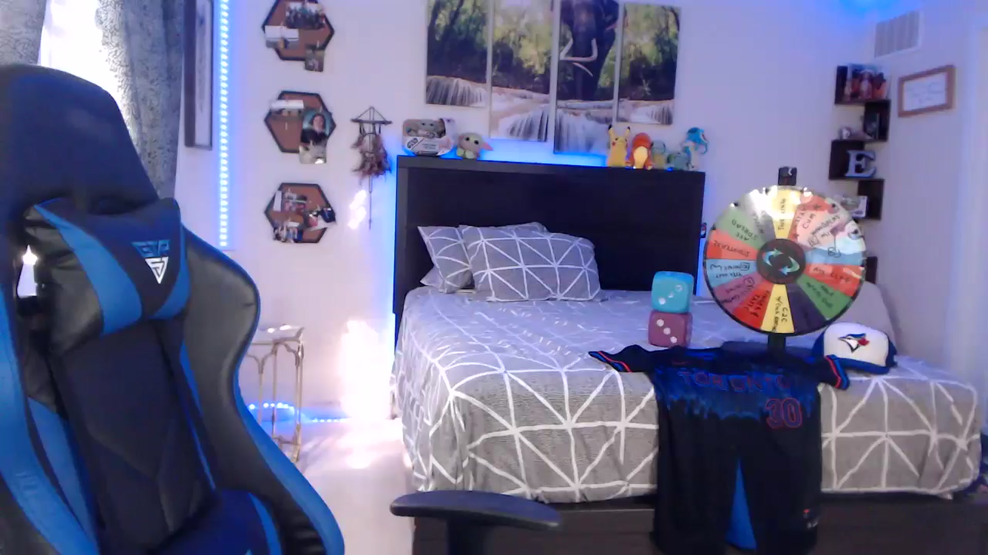 Gallery image thumbnail from BostonBeckyy's myfreecams stream on, 10/28/2025, 19:25 image 7 of 20