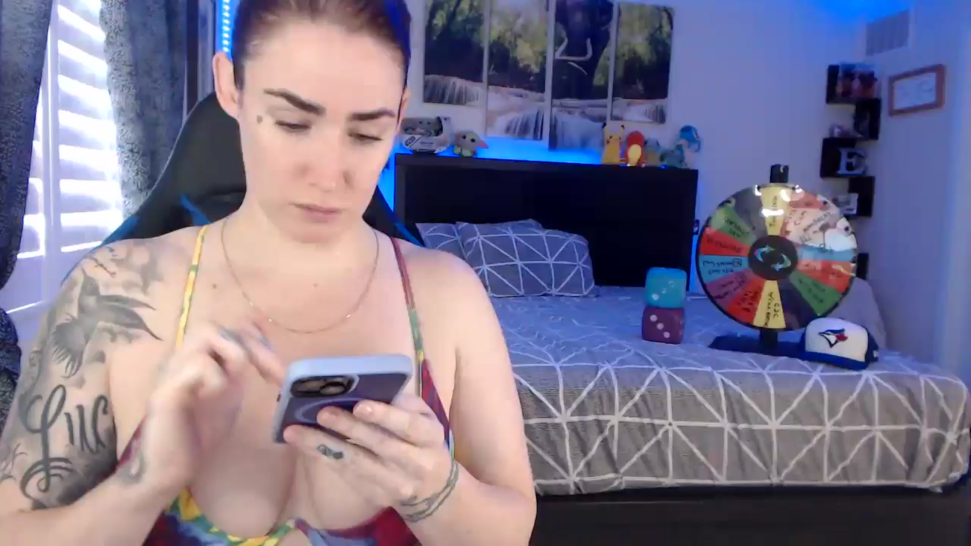 Gallery image thumbnail from BostonBeckyy's myfreecams stream on, 10/28/2025, 19:25 image 1 of 20