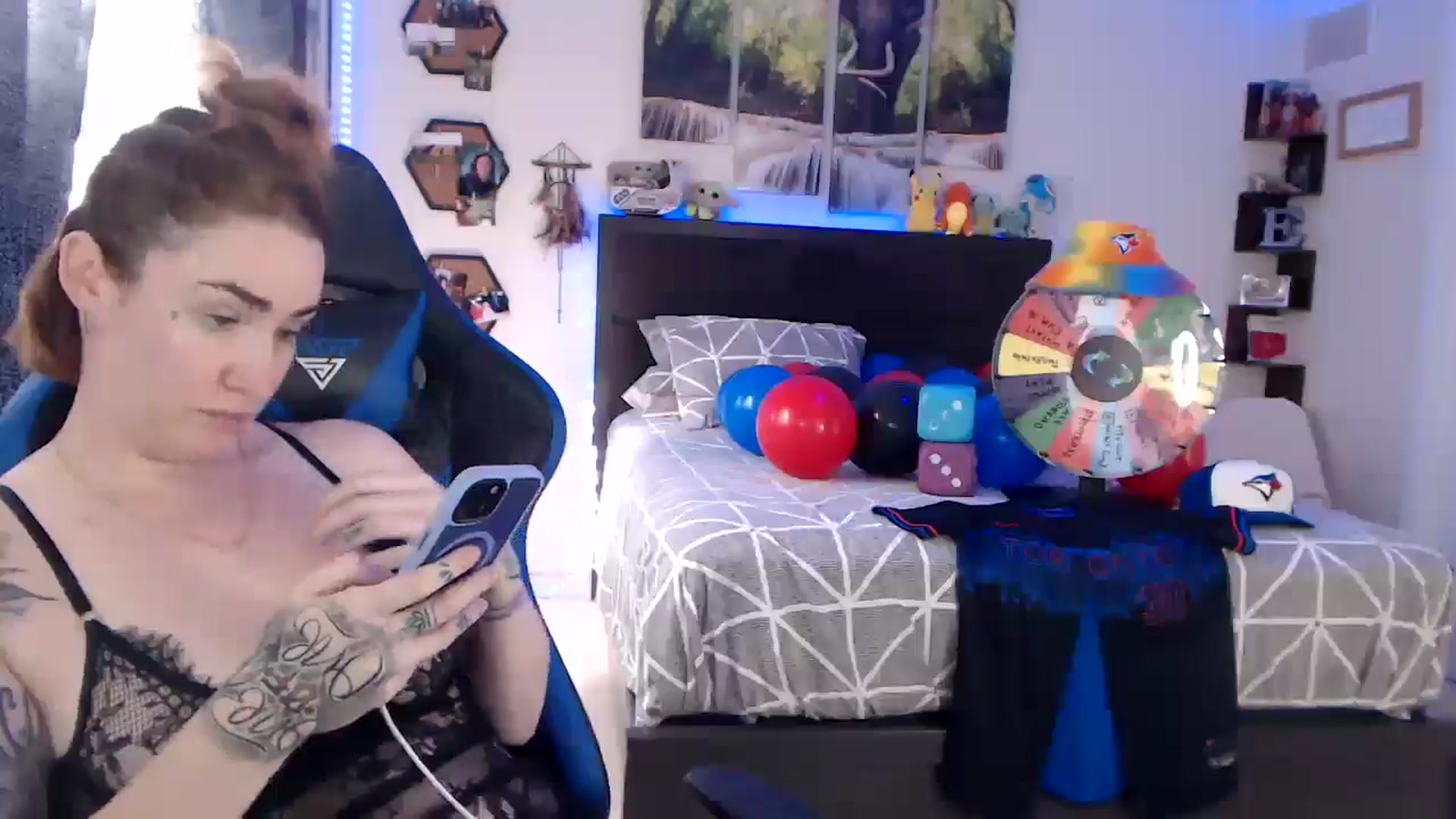 Gallery image thumbnail from BostonBeckyy's myfreecams stream on, 10/29/2025, 19:57 image 14 of 20