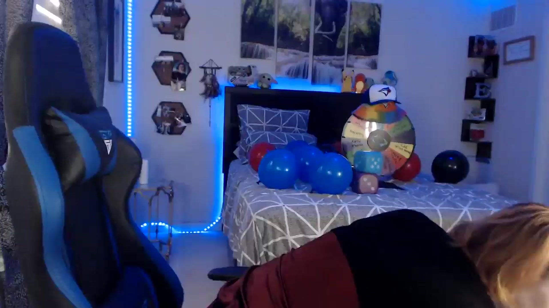 Gallery image thumbnail from BostonBeckyy's myfreecams stream on, 10/30/2025, 18:53 image 12 of 20