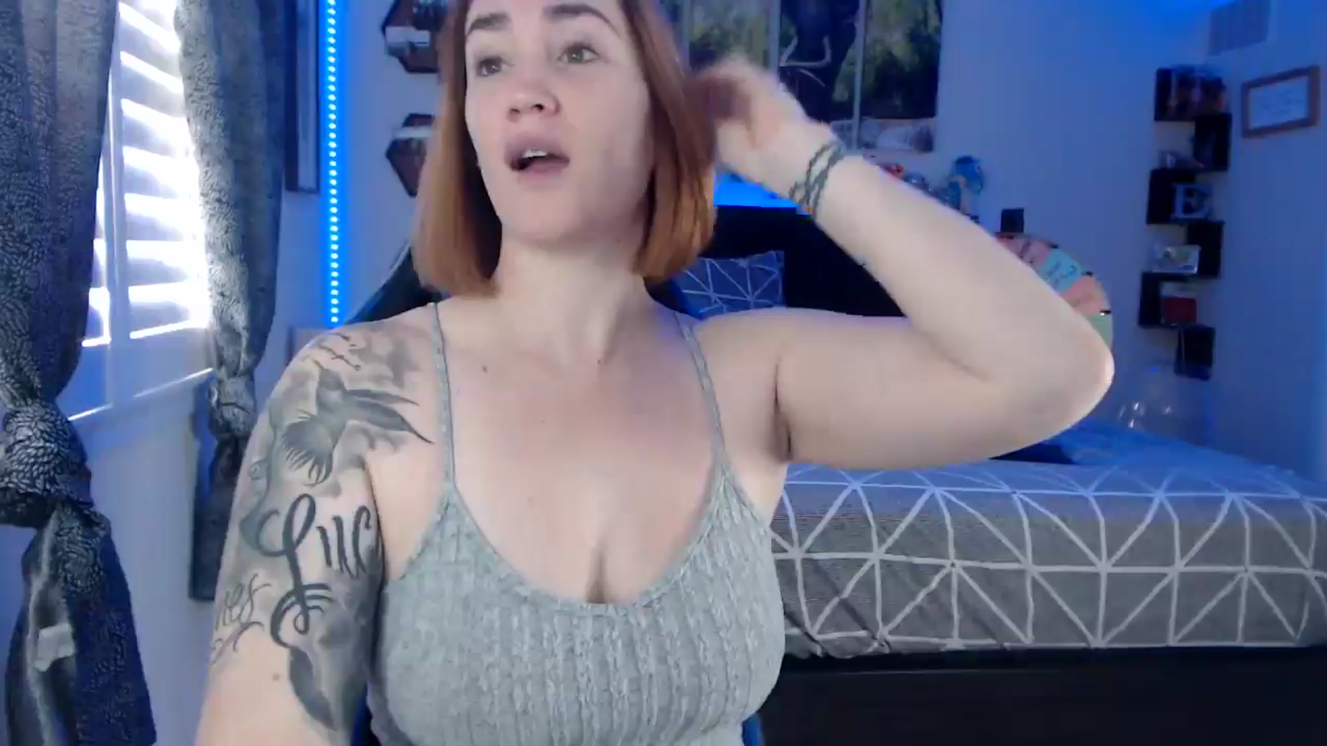 Gallery image thumbnail from BostonBeckyy's myfreecams stream on, 11/08/2025, 18:27 image 12 of 20