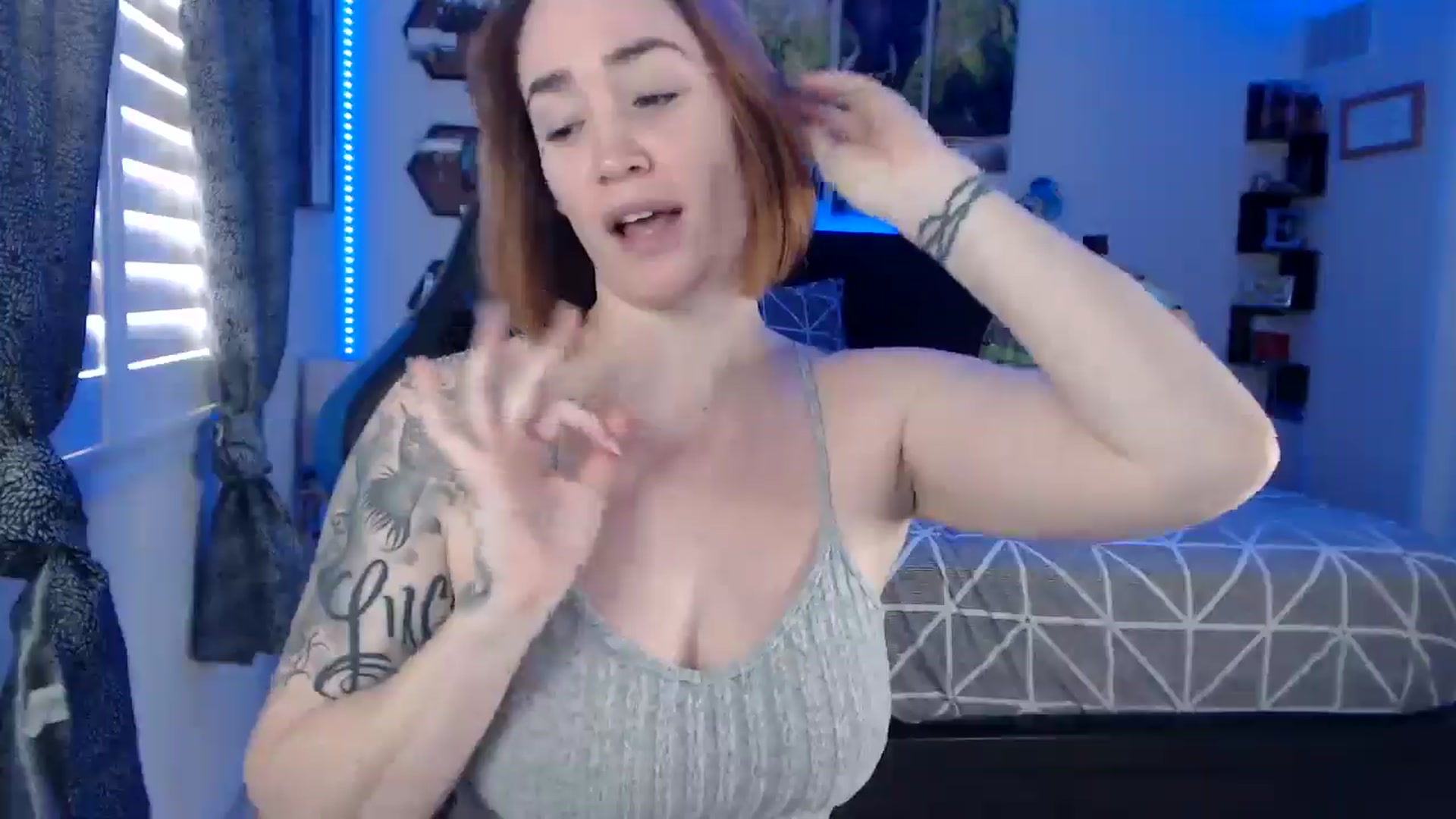 Gallery image thumbnail from BostonBeckyy's myfreecams stream on, 11/08/2025, 18:52 image 16 of 20