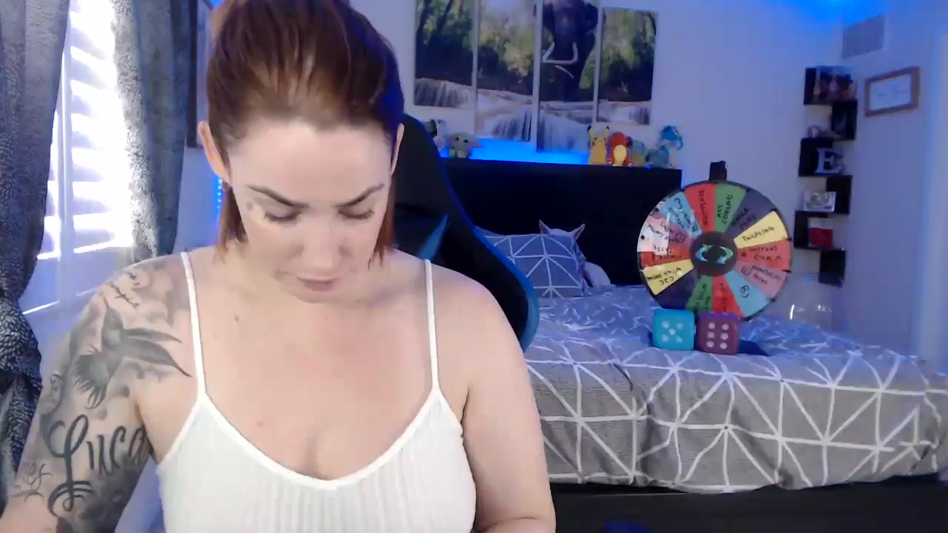 Gallery image thumbnail from BostonBeckyy's myfreecams stream on, 12/01/2025, 17:37 image 6 of 20