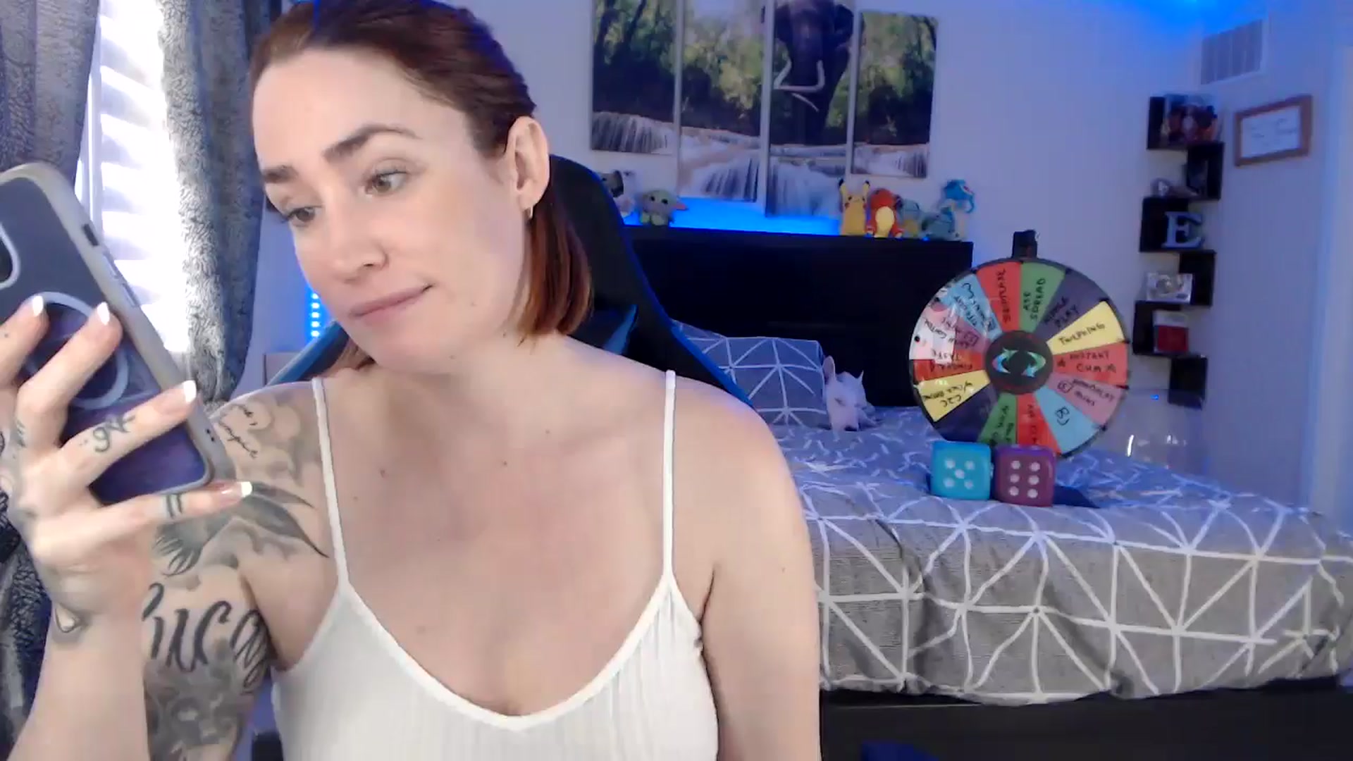 Gallery image thumbnail from BostonBeckyy's myfreecams stream on, 12/01/2025, 17:37 image 8 of 20