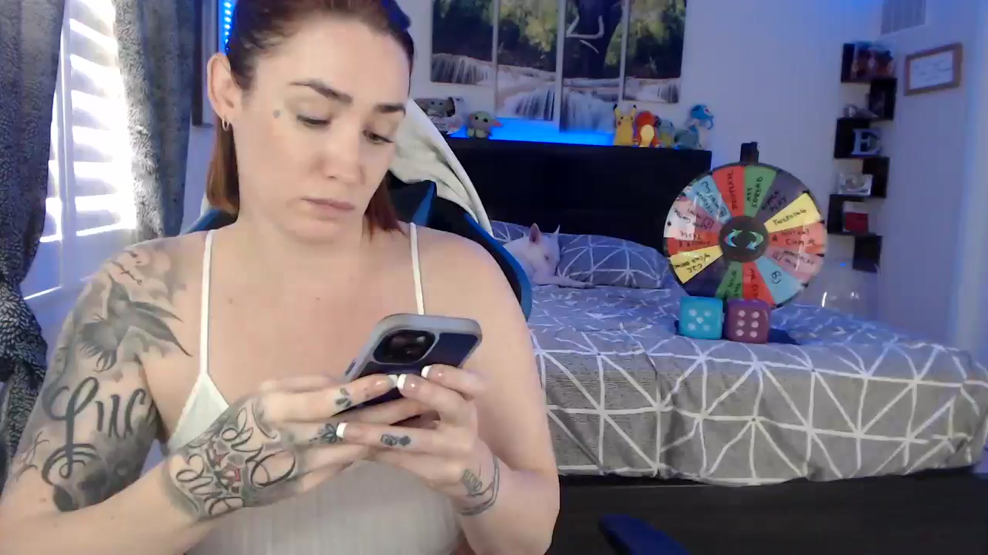 Gallery image thumbnail from BostonBeckyy's myfreecams stream on, 12/01/2025, 19:30 image 14 of 20