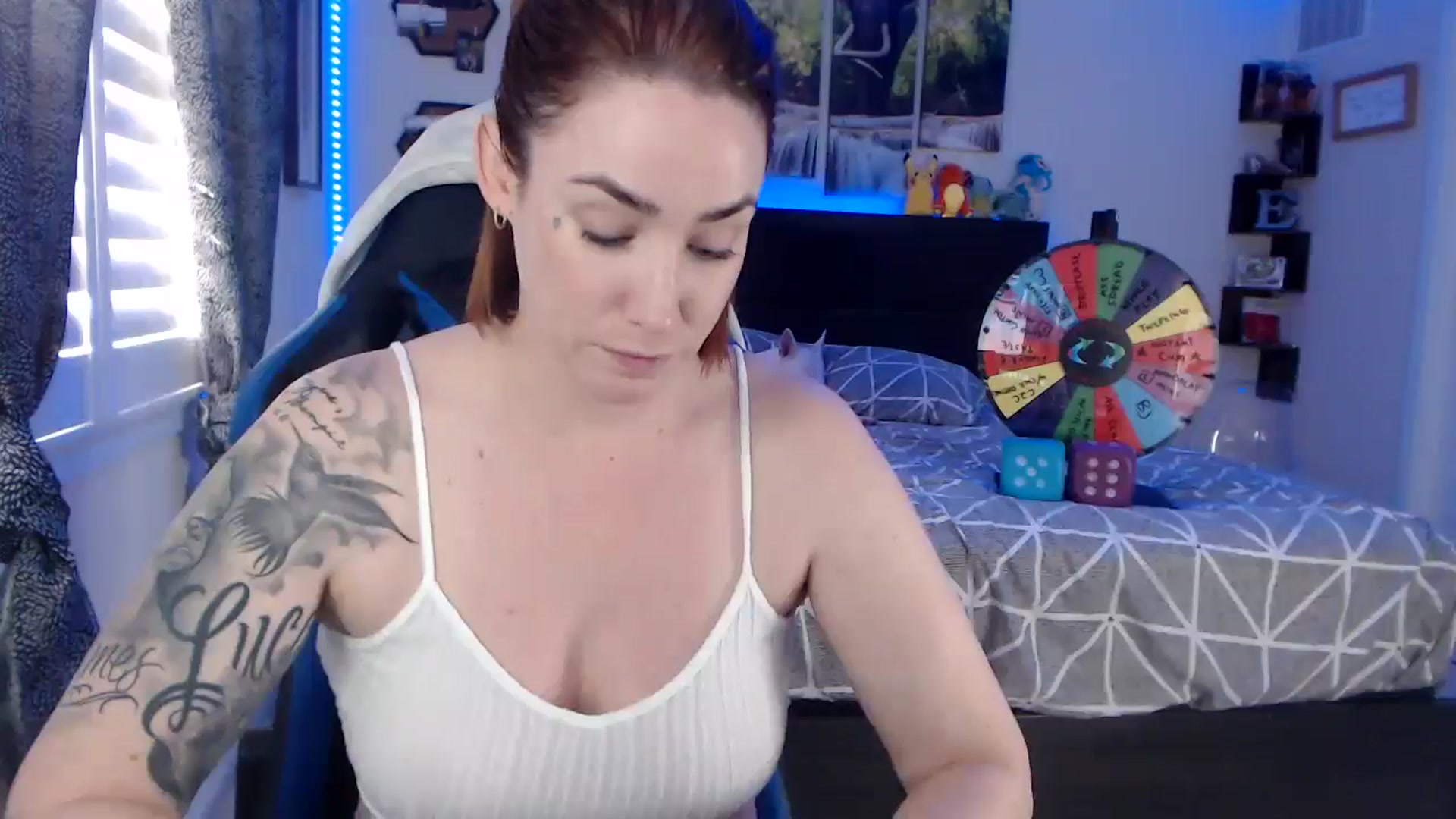 Gallery image thumbnail from BostonBeckyy's myfreecams stream on, 12/01/2025, 19:30 image 12 of 20
