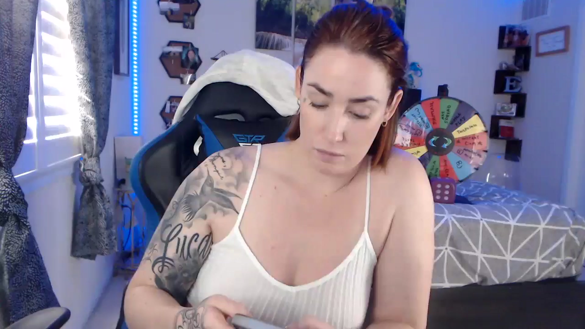 Gallery image thumbnail from BostonBeckyy's myfreecams stream on, 12/01/2025, 19:30 image 9 of 20
