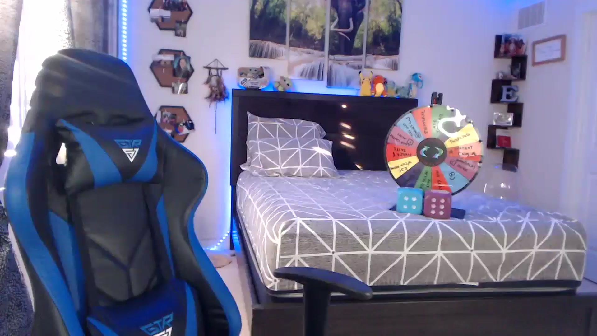 Gallery image thumbnail from BostonBeckyy's myfreecams stream on, 12/08/2025, 20:12 image 19 of 20