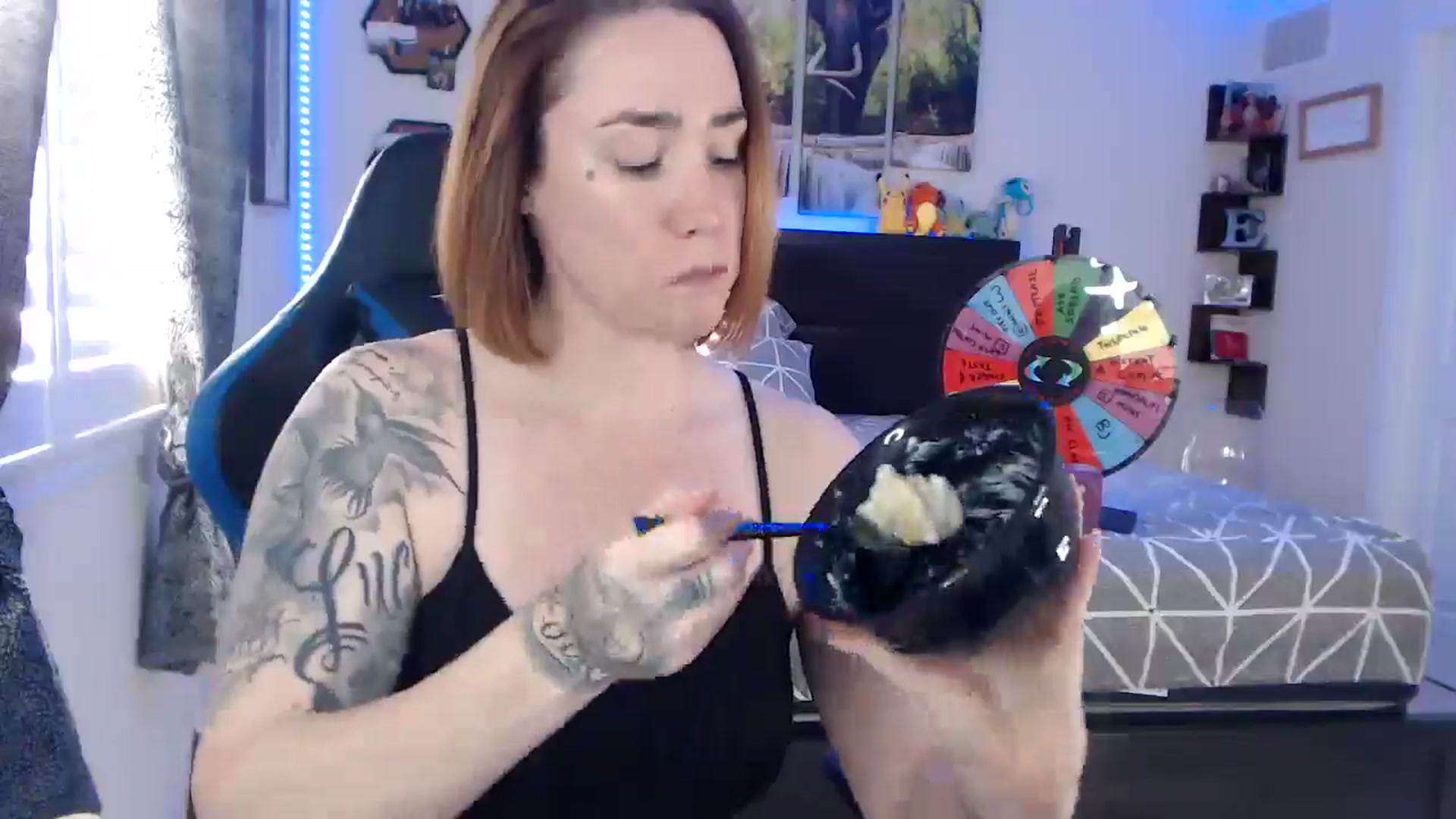 Gallery image thumbnail from BostonBeckyy's myfreecams stream on, 12/08/2025, 20:12 image 13 of 20