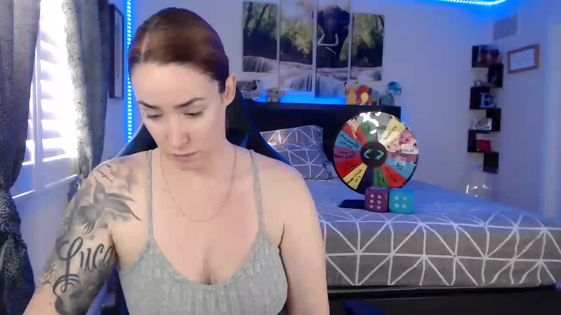 Gallery image thumbnail from BostonBeckyy's myfreecams stream on, 12/11/2025, 19:40 image 17 of 20