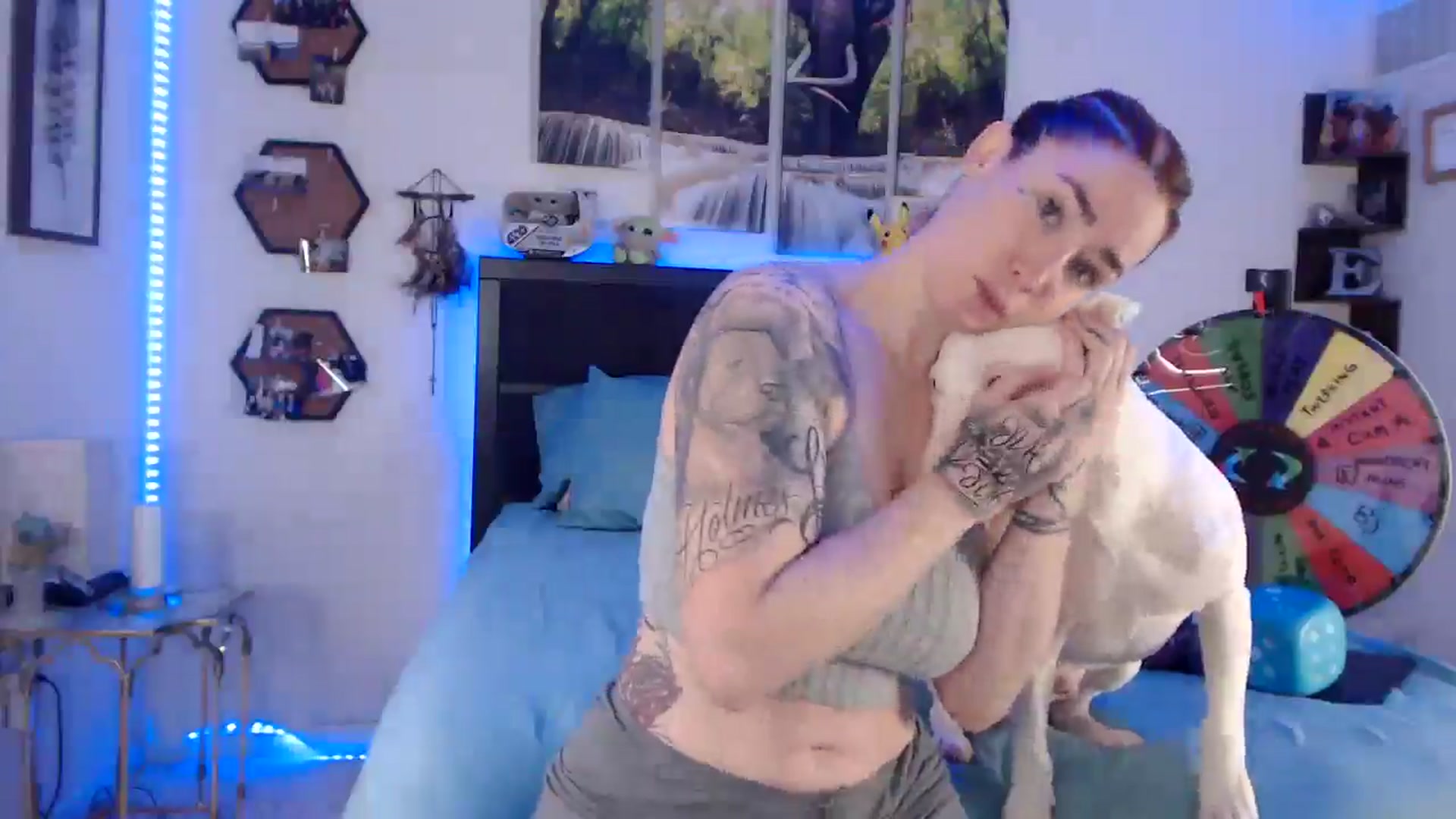 Gallery image thumbnail from BostonBeckyy's myfreecams stream on, 12/15/2025, 17:27 image 8 of 20