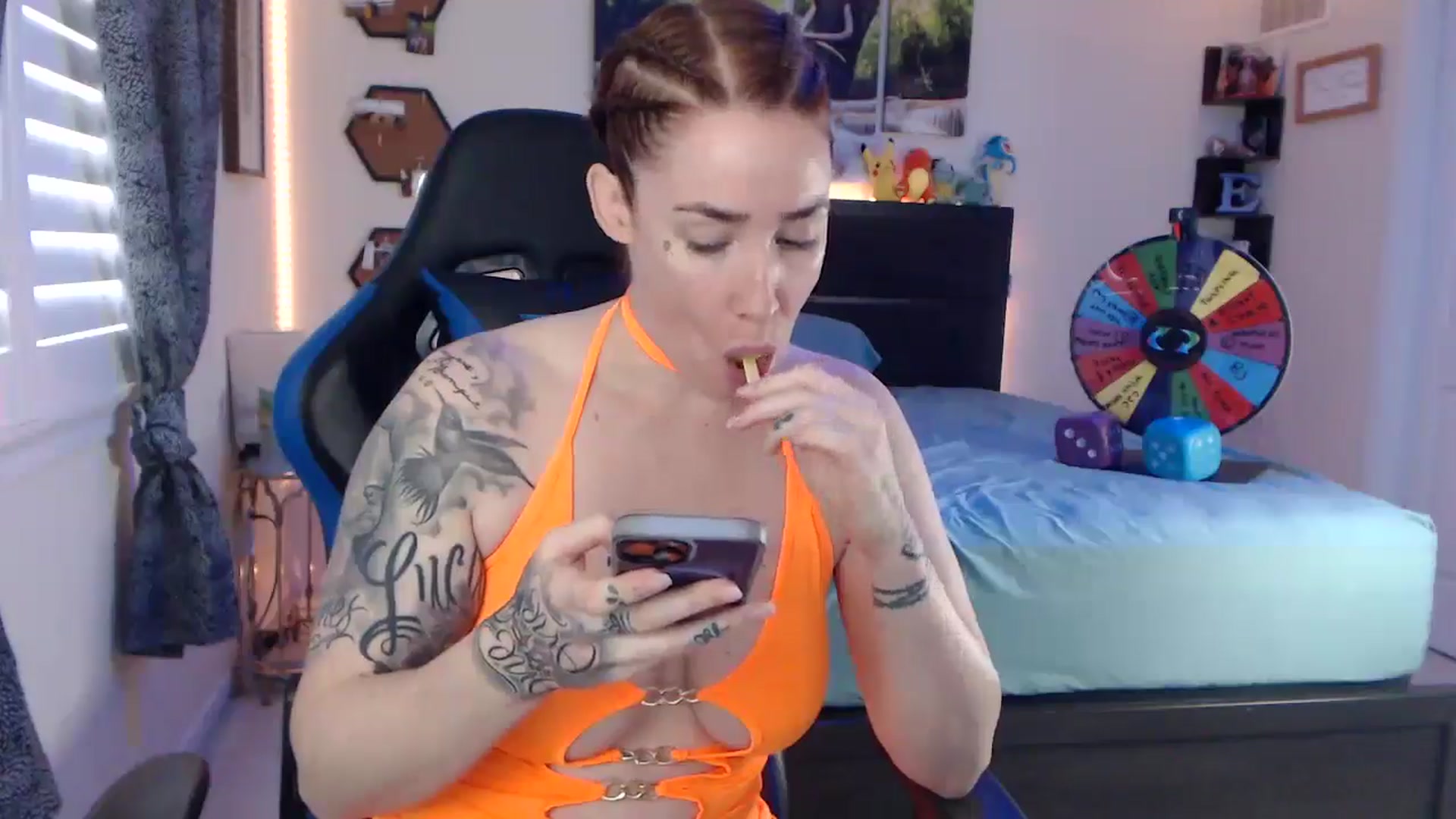 Gallery image thumbnail from BostonBeckyy's myfreecams stream on, 12/15/2025, 20:23 image 16 of 20