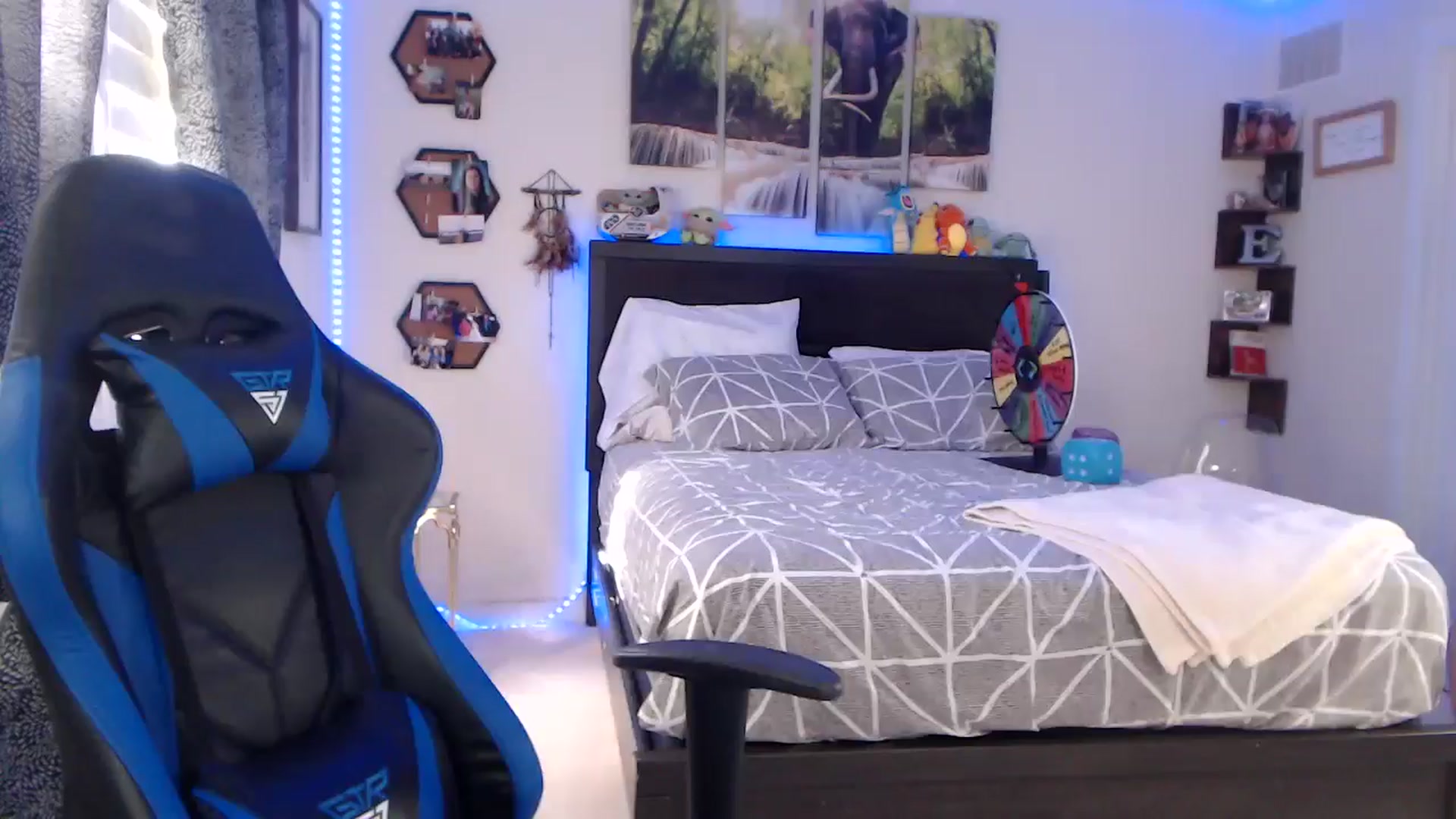 Gallery image thumbnail from BostonBeckyy's myfreecams stream on, 03/02/2026, 19:31 image 20 of 20