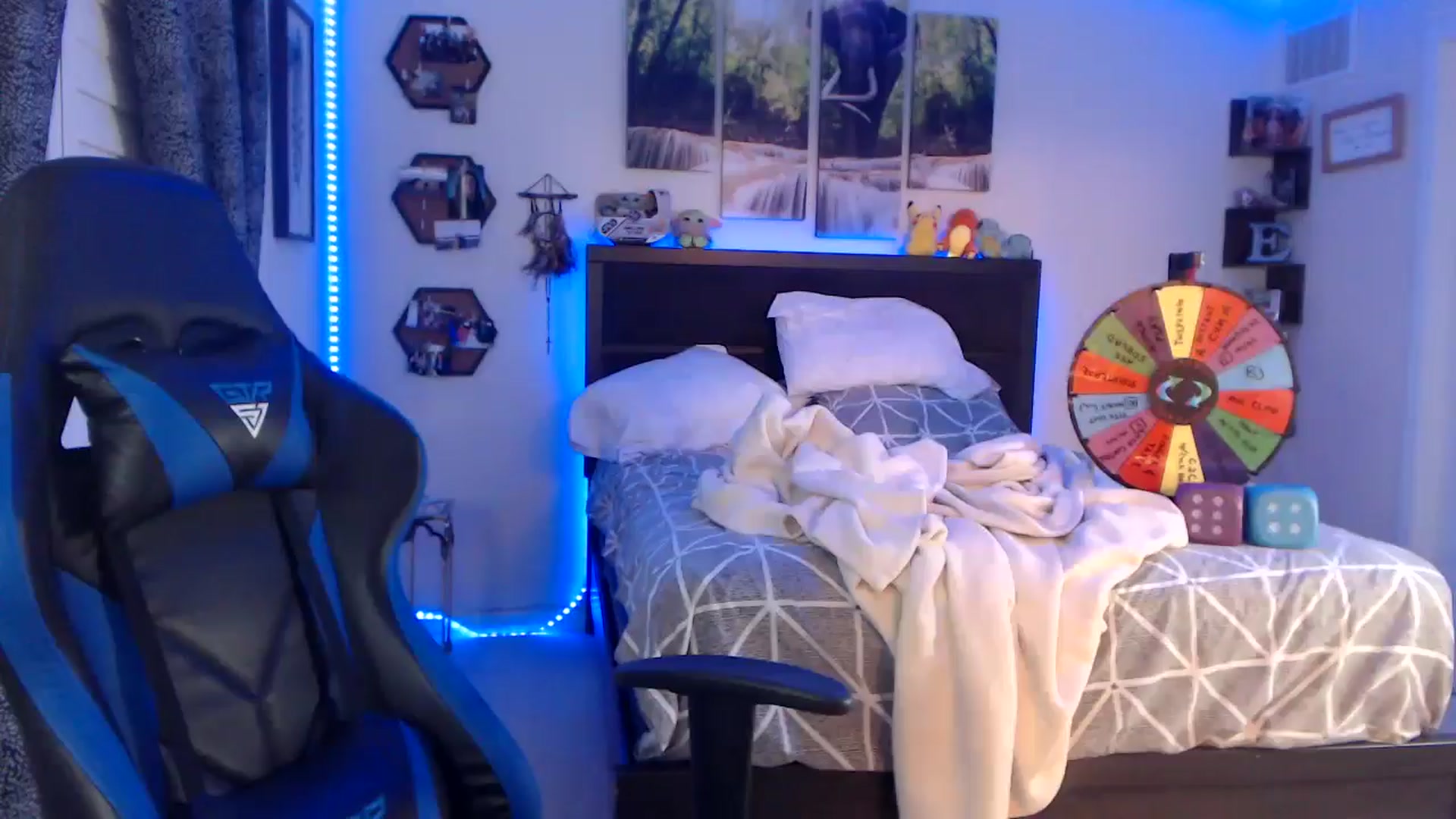 Gallery image thumbnail from BostonBeckyy's myfreecams stream on, 03/04/2026, 02:49 image 5 of 20