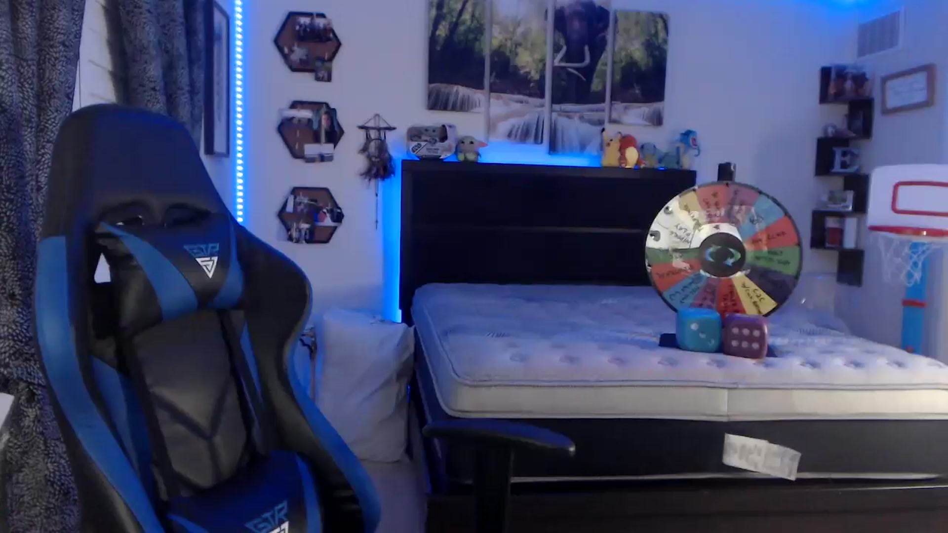 Gallery image thumbnail from BostonBeckyy's myfreecams stream on, 03/10/2026, 03:30 image 4 of 20