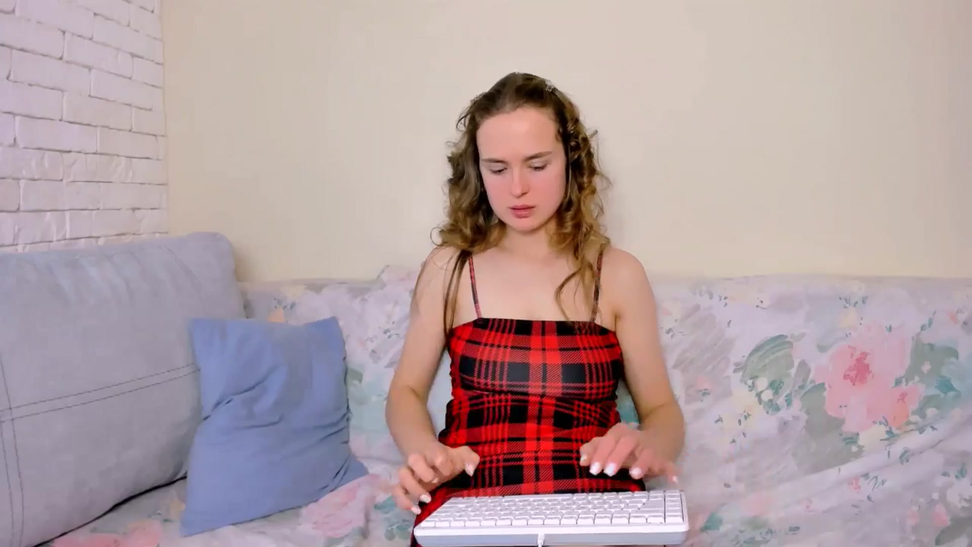 Gallery image thumbnail from BountyMarie's myfreecams stream on, 02/18/2026, 11:03 image 14 of 20