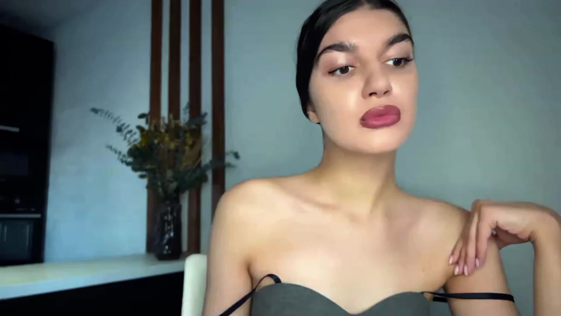 Gallery image thumbnail from BowtoRina's myfreecams stream on, 09/22/2023, 13:28 image 19 of 20