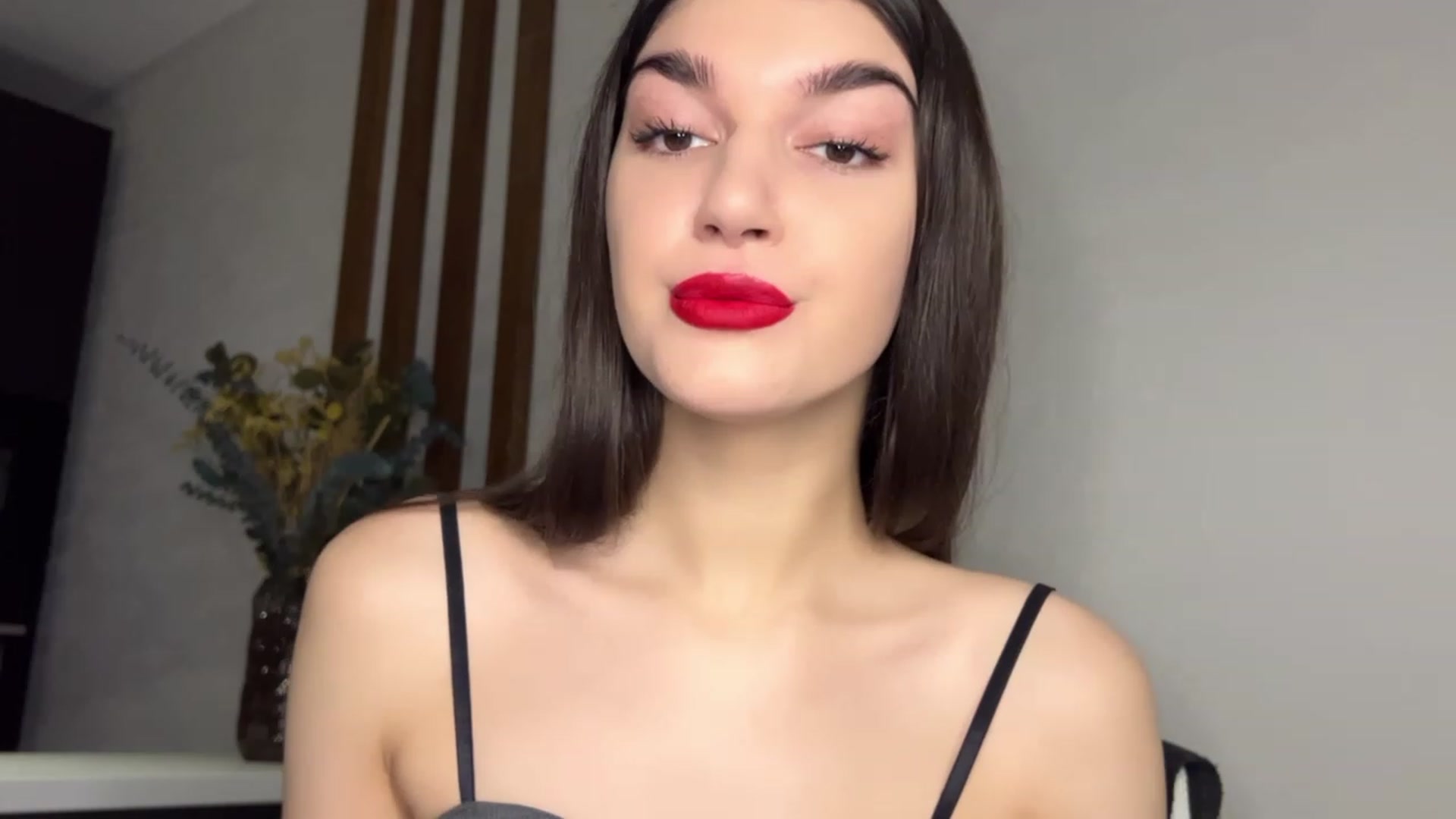 Gallery image thumbnail from BowtoRina's myfreecams stream on, 11/27/2023, 13:29 image 16 of 20