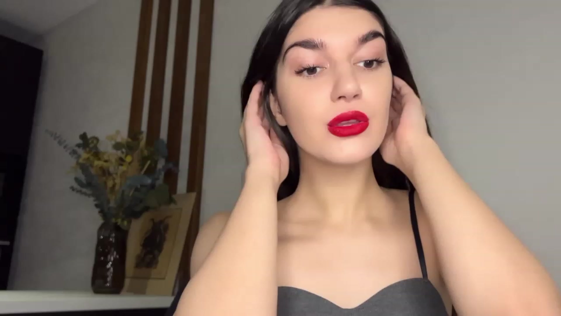 Gallery image thumbnail from BowtoRina's myfreecams stream on, 11/27/2023, 13:29 image 19 of 20