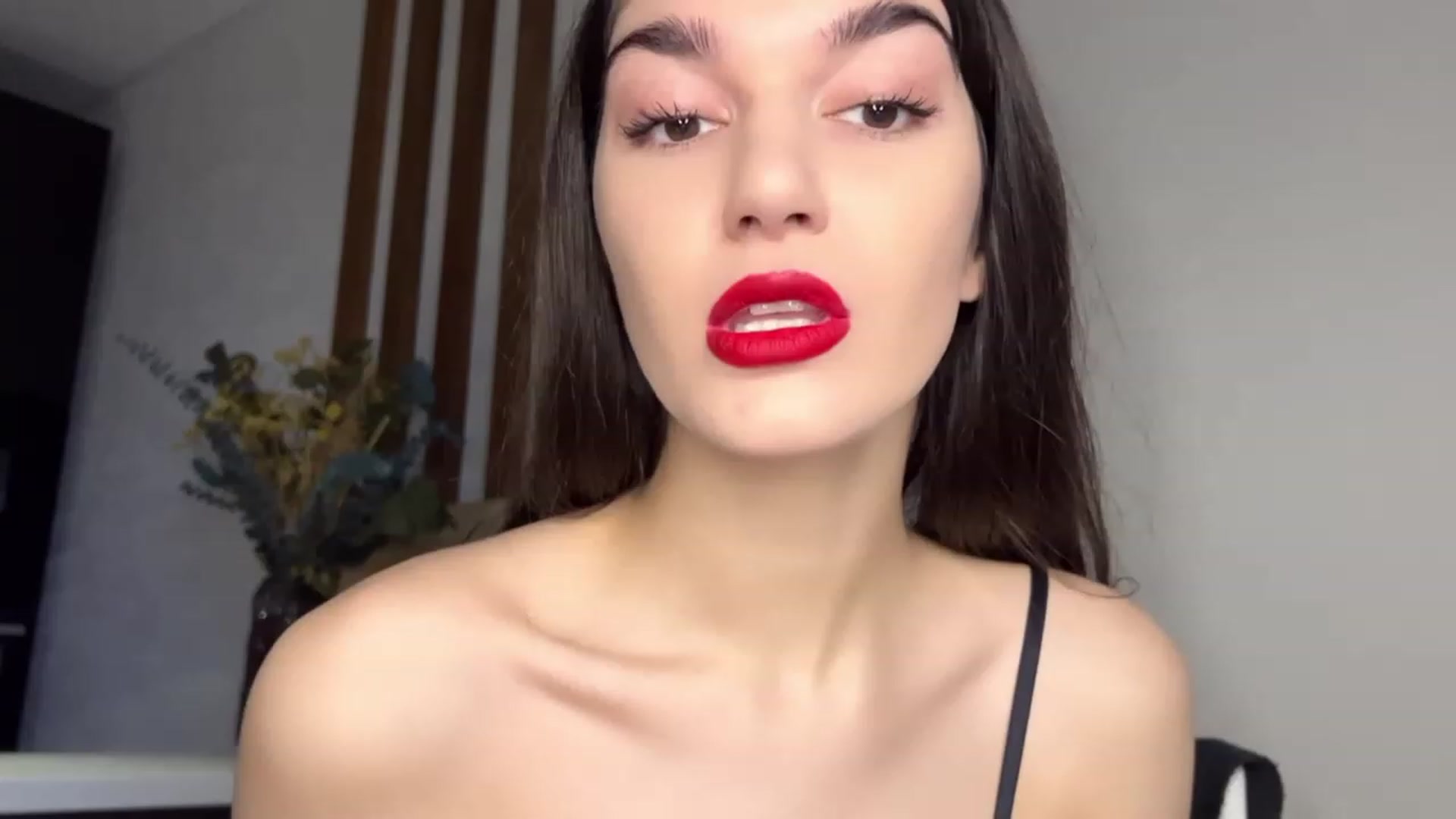 Gallery image thumbnail from BowtoRina's myfreecams stream on, 11/27/2023, 13:29 image 10 of 20