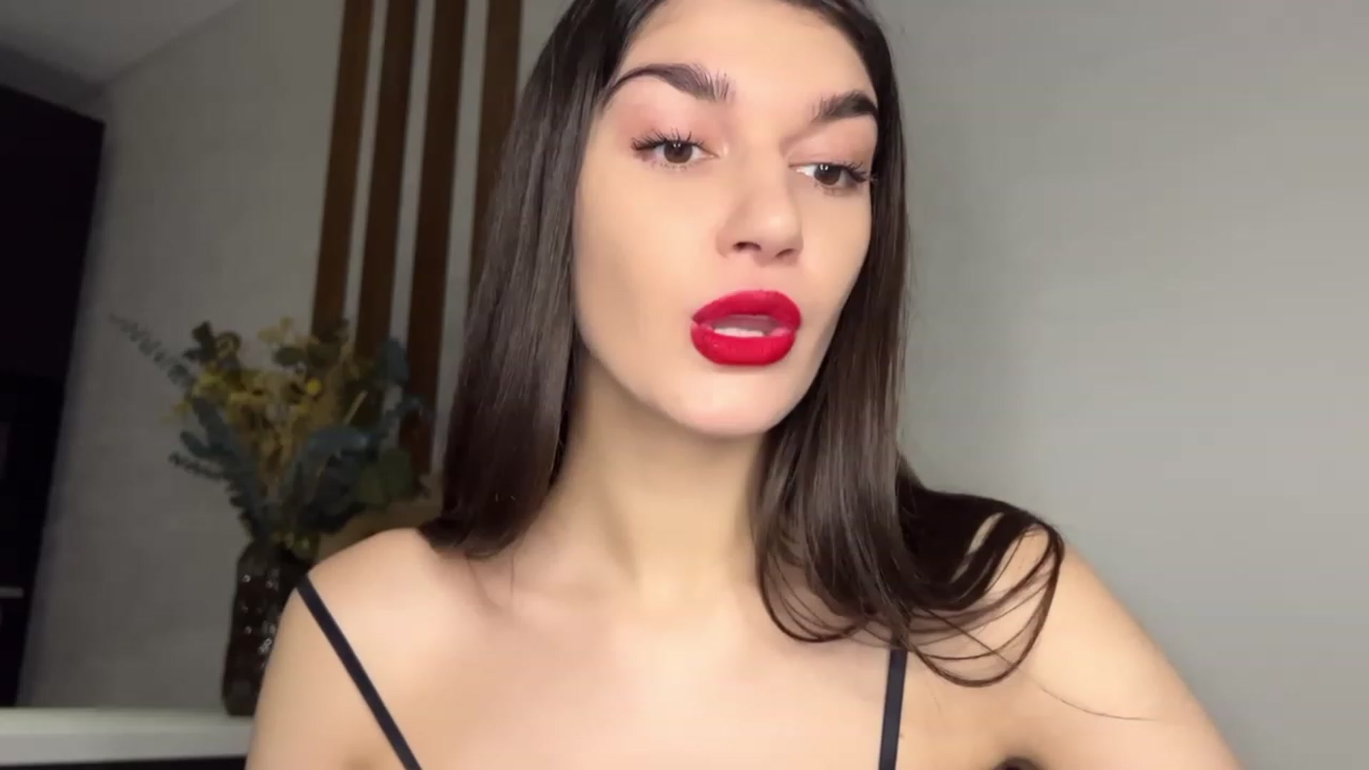 Gallery image thumbnail from BowtoRina's myfreecams stream on, 11/27/2023, 14:15 image 3 of 20