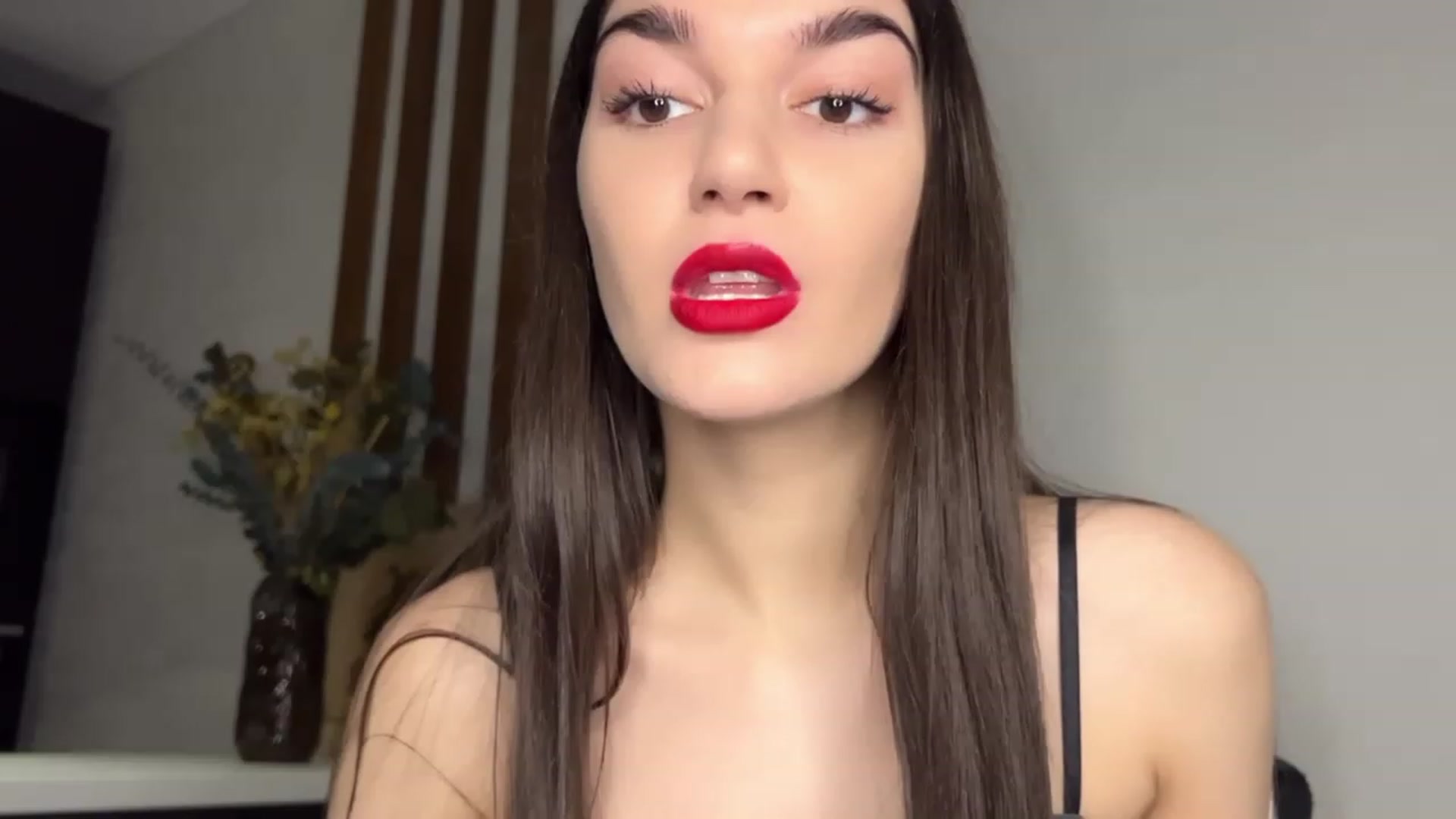 Gallery image thumbnail from BowtoRina's myfreecams stream on, 11/27/2023, 14:15 image 18 of 20