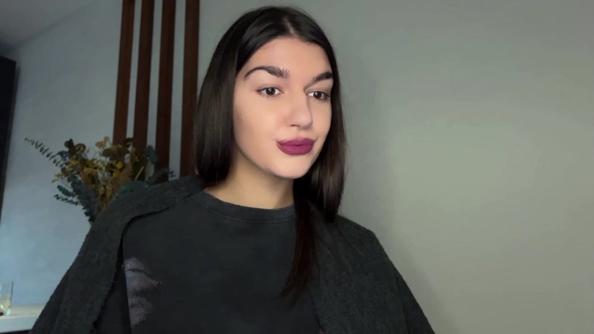 Gallery image thumbnail from BowtoRina's myfreecams stream on, 11/29/2023, 12:48 image 4 of 20