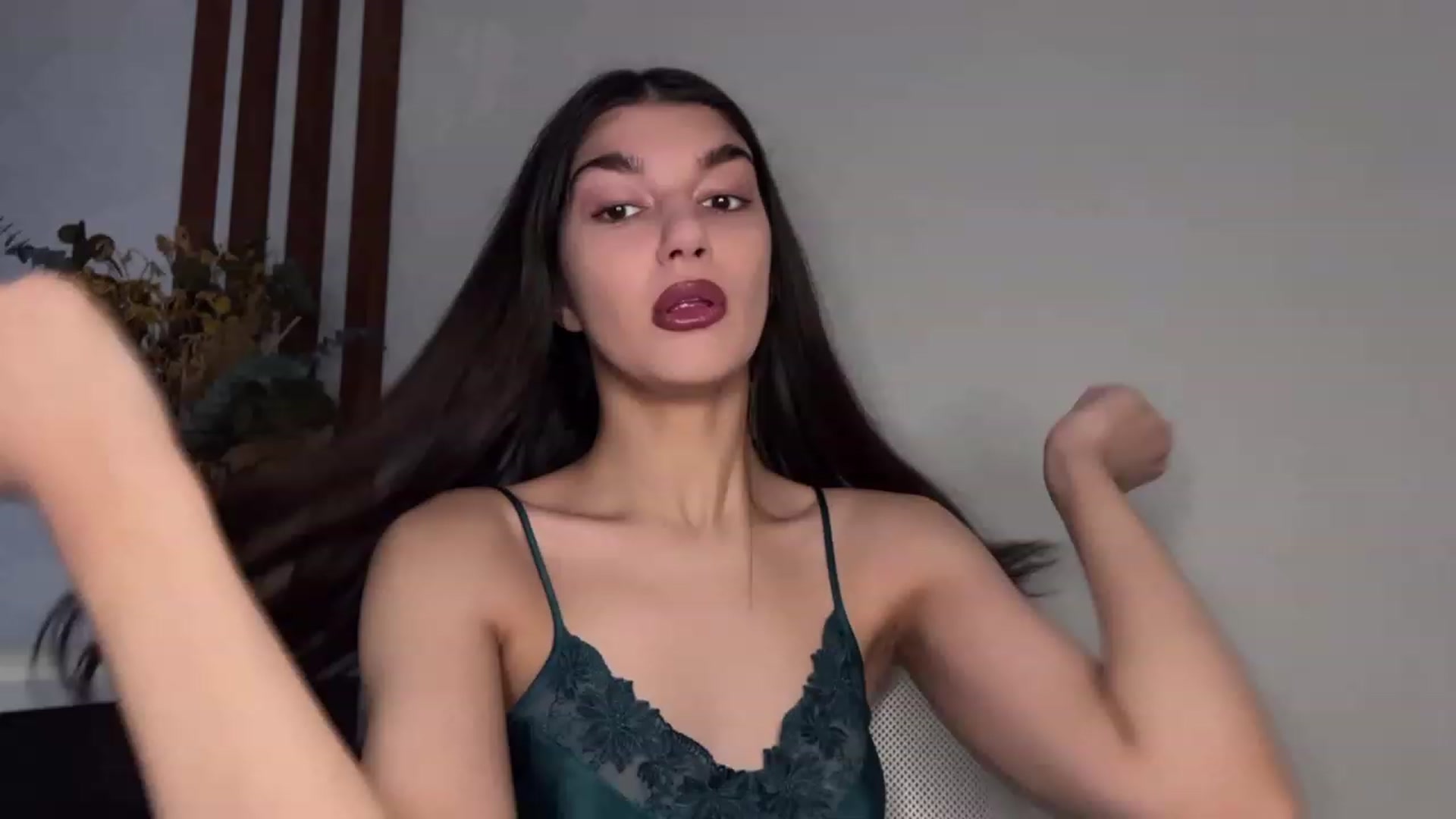 Gallery image thumbnail from BowtoRina's myfreecams stream on, 12/05/2023, 11:14 image 8 of 20